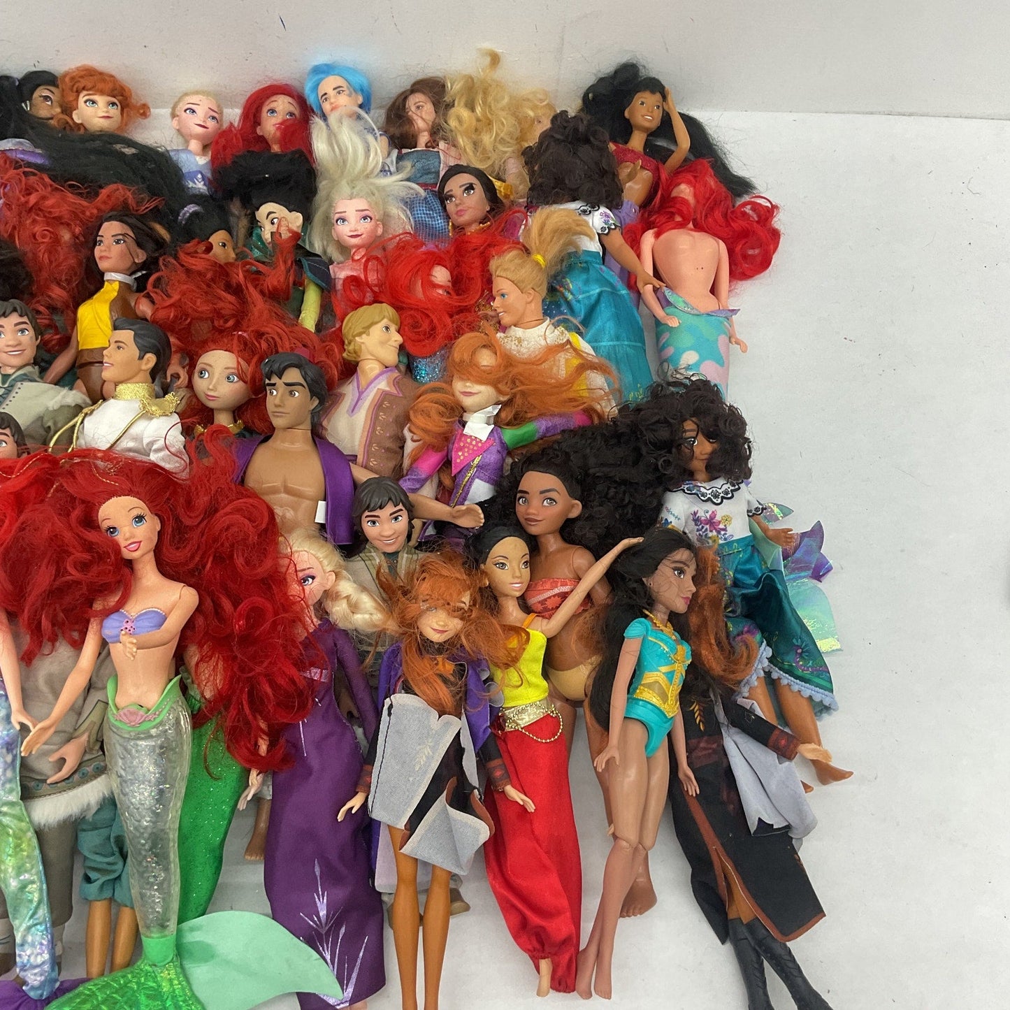 Disney Princesses Princess Preowned Play Fashion Dolls LOT 16 lbs Loose Mixed - Warehouse Toys