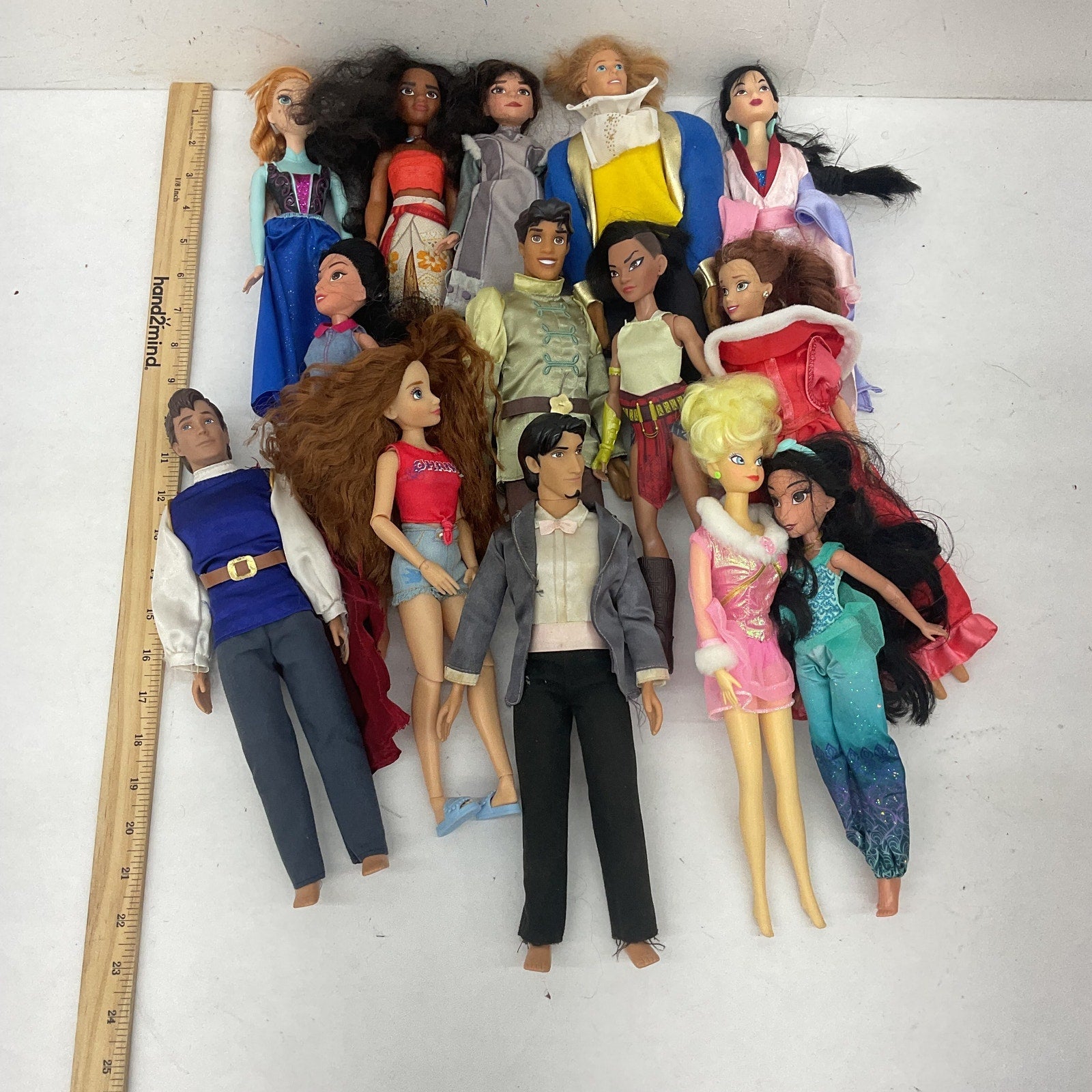 Disney Princesses Princess Preowned Play Fashion Dolls LOT 5 lbs Loose Mixed - Warehouse Toys