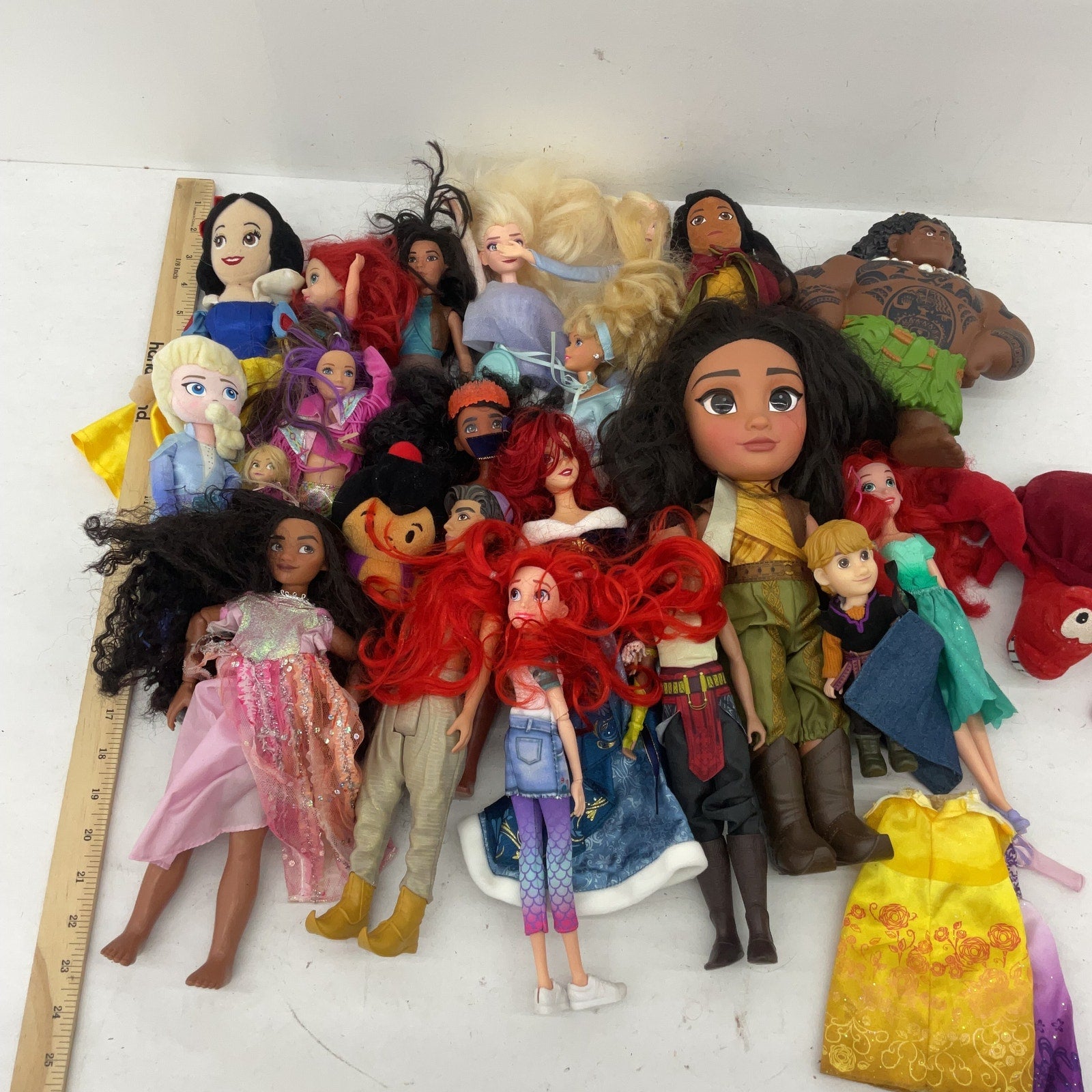 Disney Princesses Princess Preowned Play Fashion Dolls LOT 7 lbs Loose Mixed - Warehouse Toys