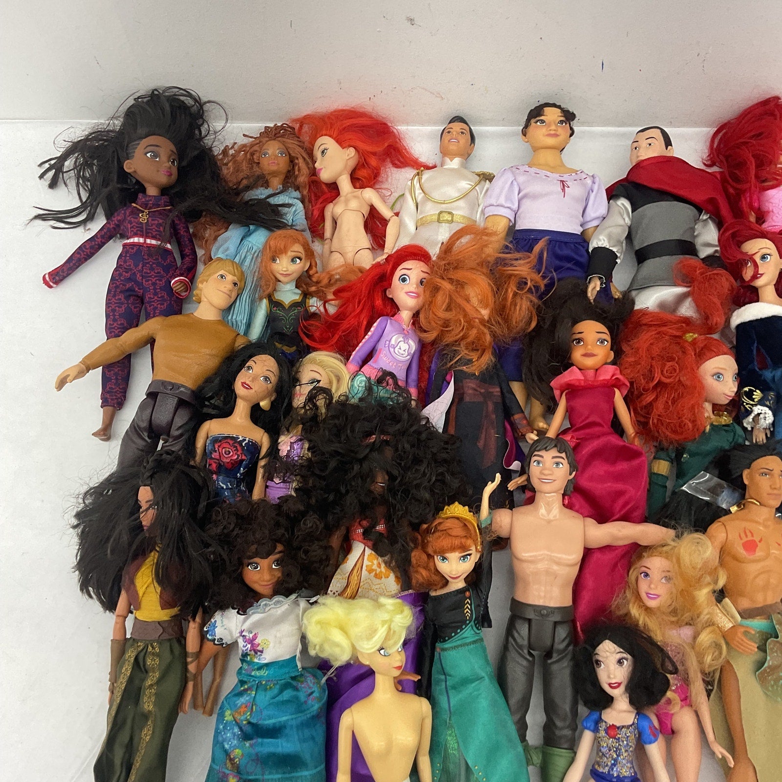 Disney Princesses Princess Preowned Play Fashion Dolls LOT 8 lbs Loose Mixed - Warehouse Toys