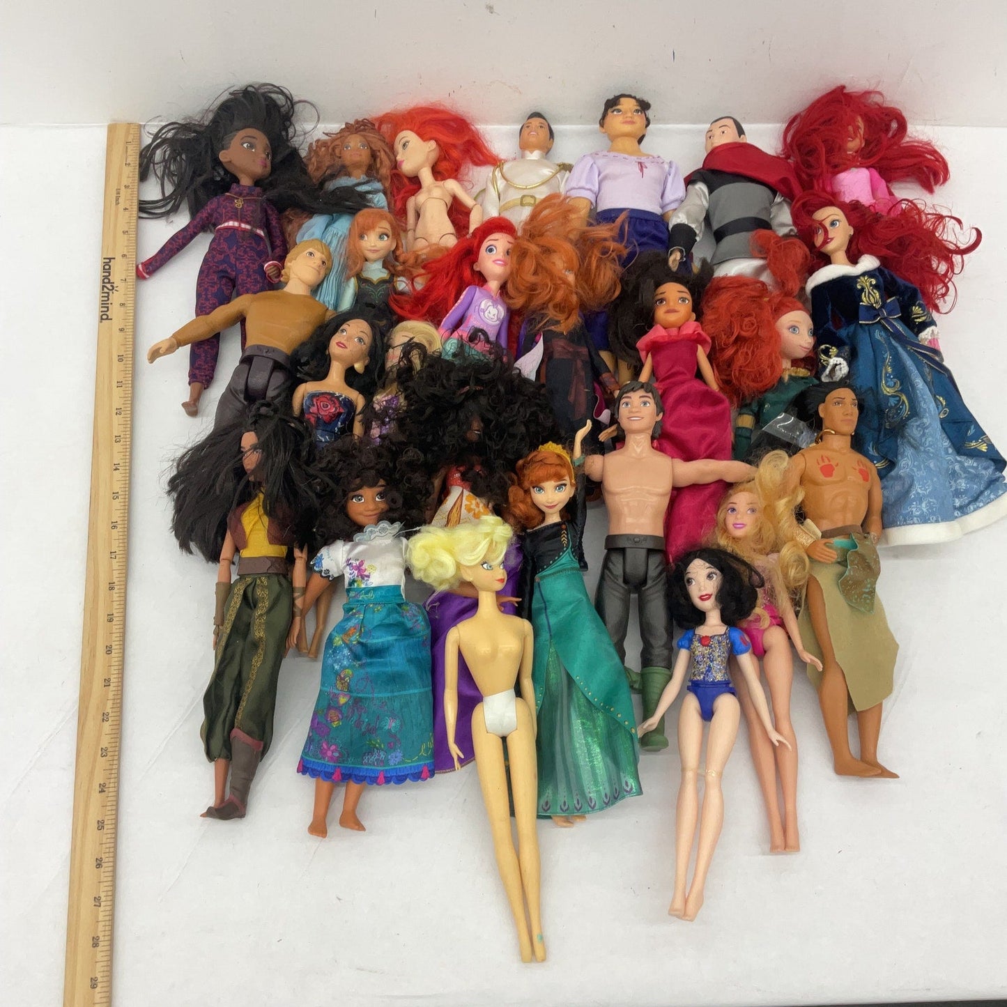 Disney Princesses Princess Preowned Play Fashion Dolls LOT 8 lbs Loose Mixed - Warehouse Toys