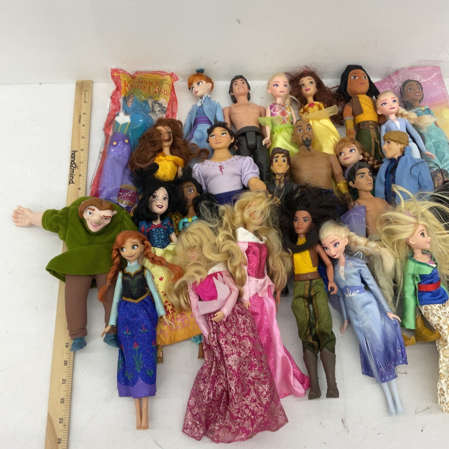 Disney Princesses Princess Preowned Play Fashion Dolls LOT 8 lbs Loose Mixed - Warehouse Toys