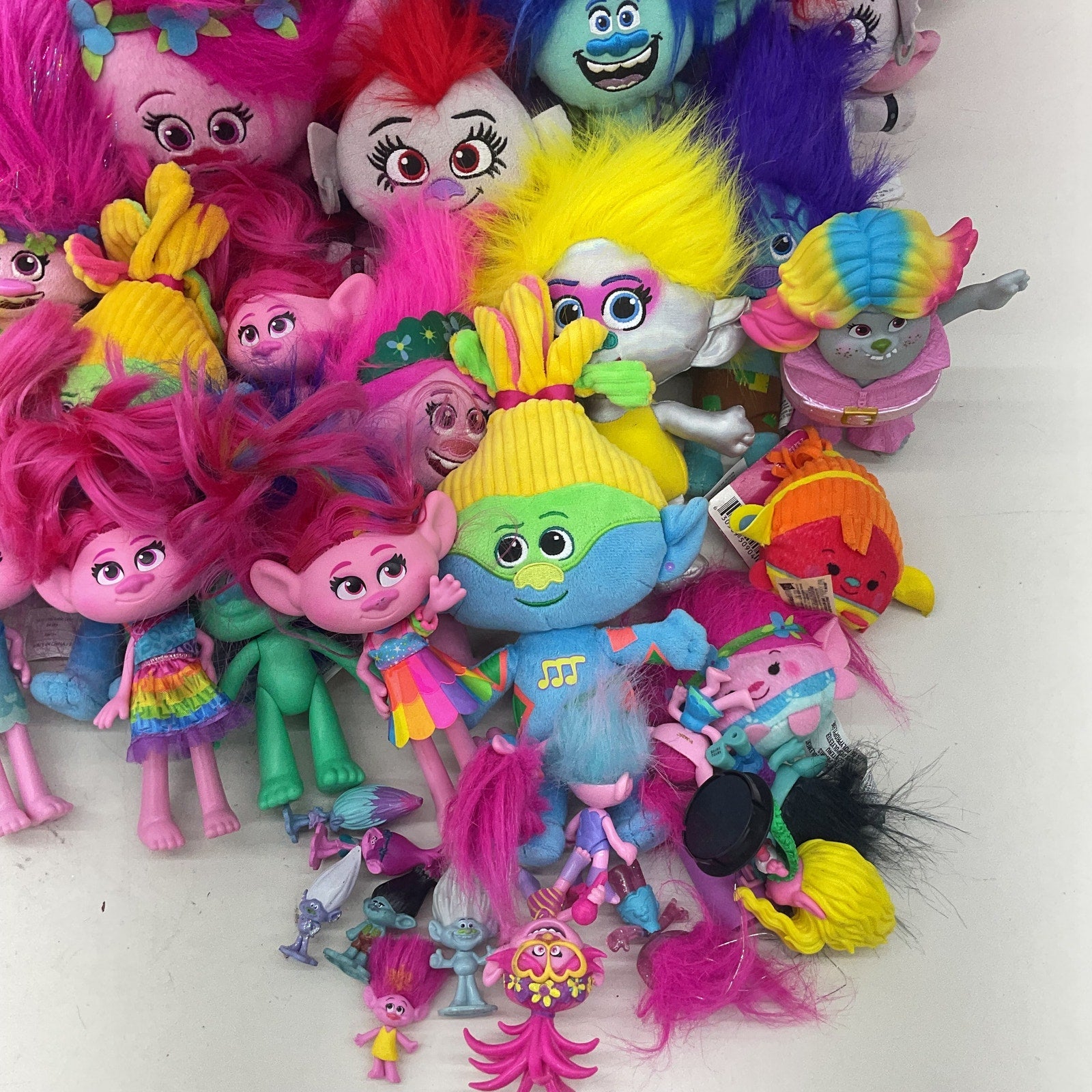 Dreamworks Multicolor Stuffed Animals Mixed Figures TROLLS LOT 12 lbs - Preowned - Warehouse Toys