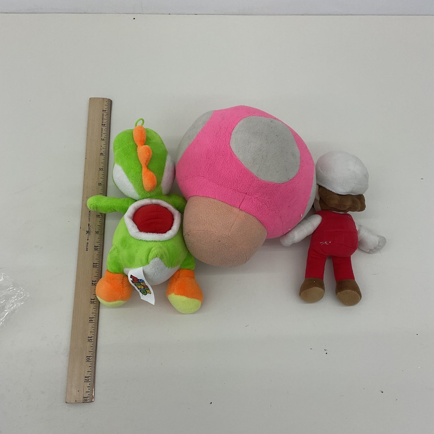 Nintendo Super Mario Character Plush Fireball Mario Green Yoshi Pink Mushroom