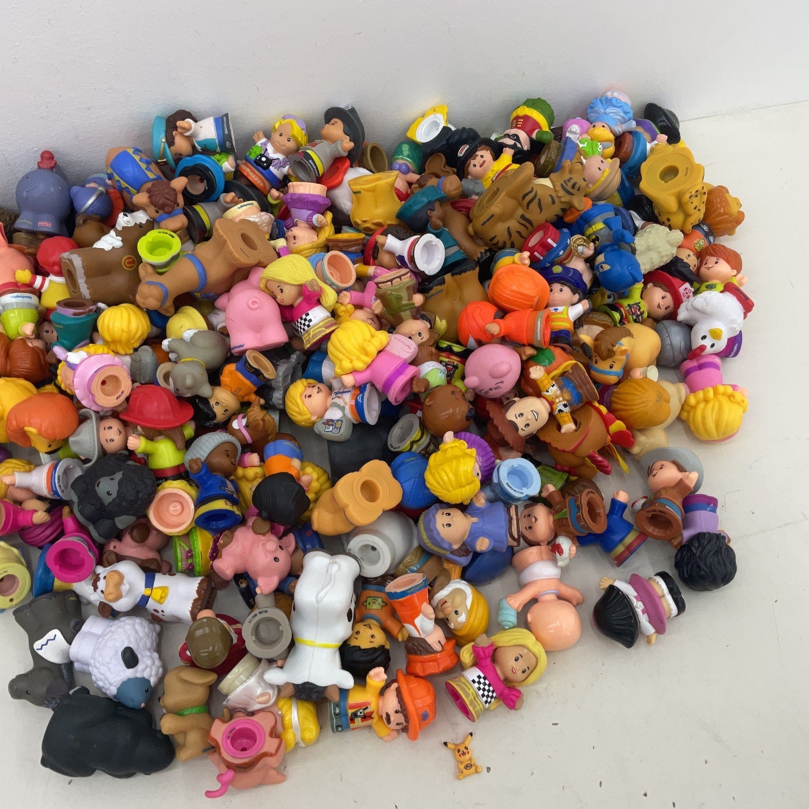 Fisher Price 15 lbs Little People Animals Humans Character Figures Preowned LOT - Warehouse Toys