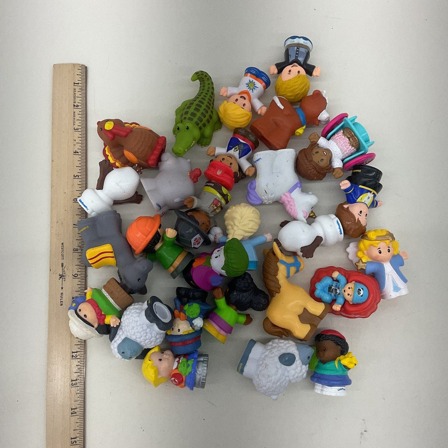 Fisher Priced Mixed Little People Character Toy Figures Preowned LOT - Warehouse Toys