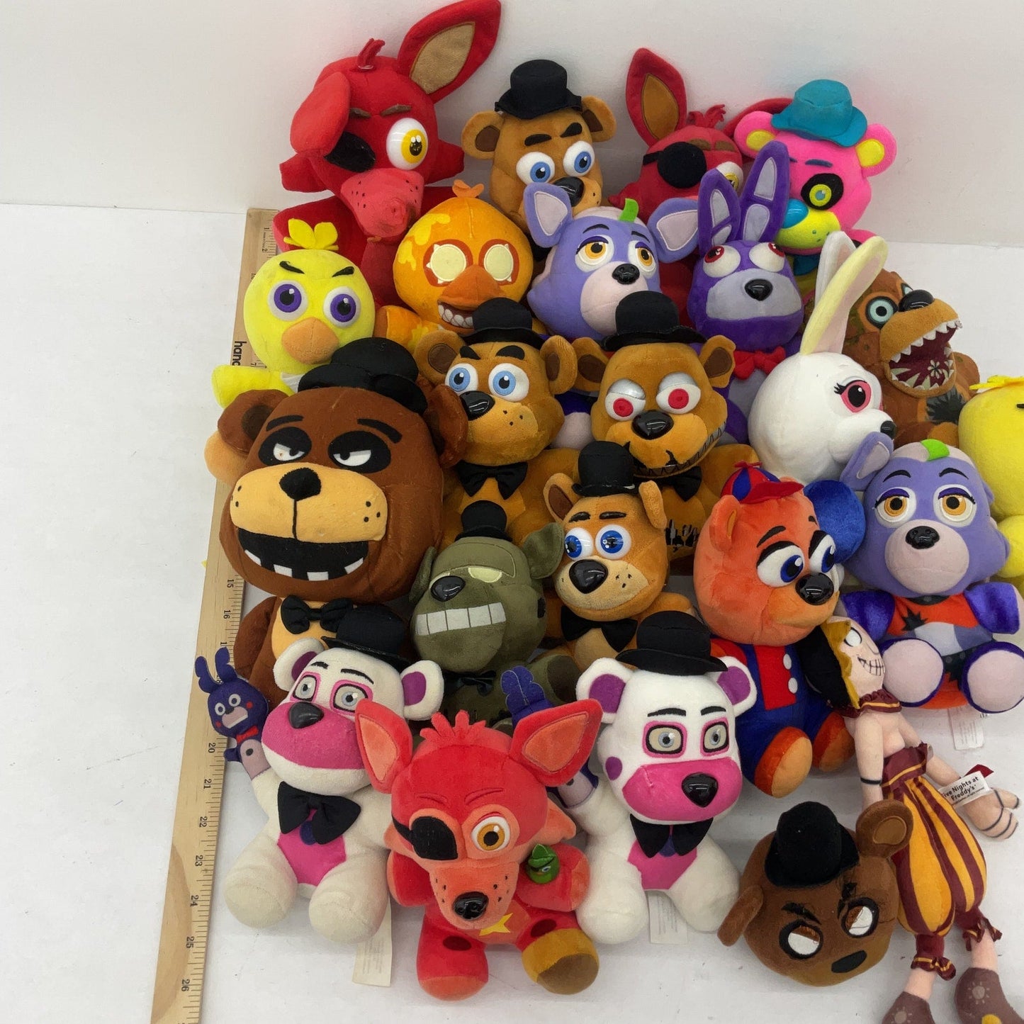 FNAF Five Nights At Freddy's Character Plush Dolls Toys LOT 5 lbs Sundrop Foxy - Warehouse Toys