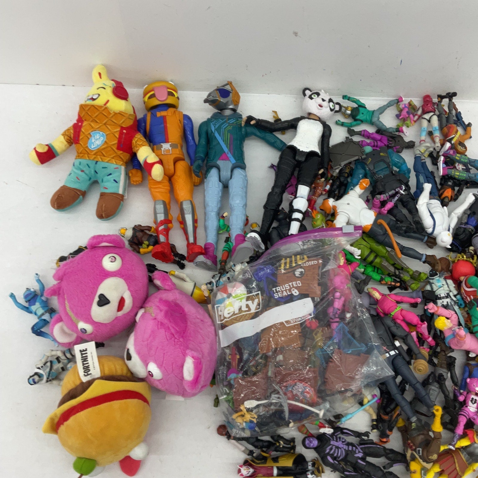 FORTNITE Mixed Loose 10 lbs Action Figure Collection - Preowned Character Toys - Warehouse Toys