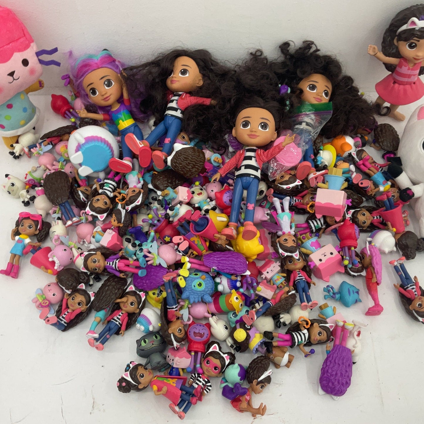 Gabby's Dollhouse & Others Character Play Dolls Toys Preowned Mixed LOT 10 lbs - Warehouse Toys