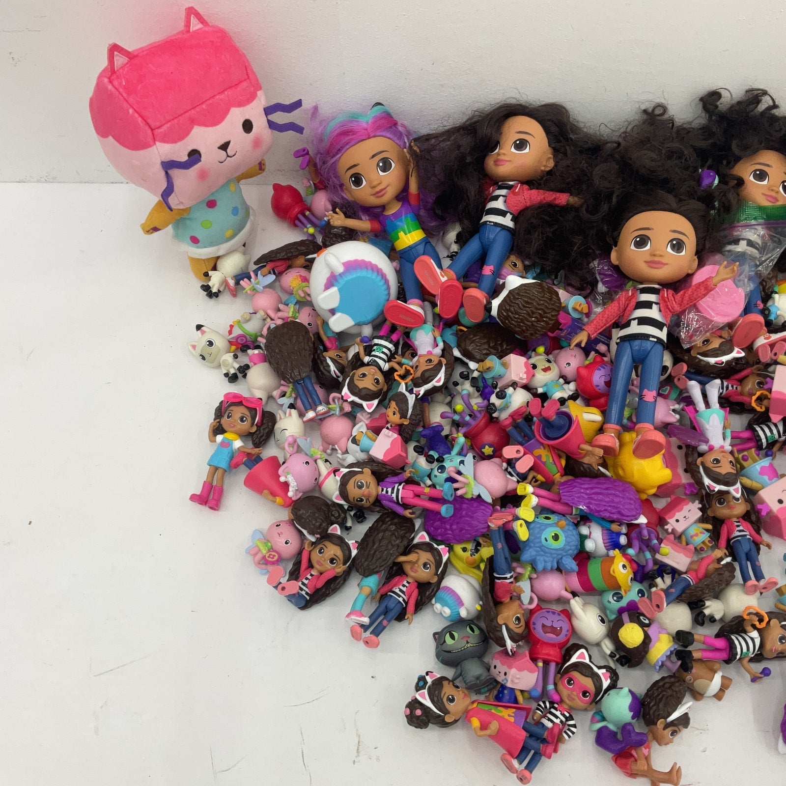 Gabby's Dollhouse & Others Character Play Dolls Toys Preowned Mixed LOT 10 lbs - Warehouse Toys