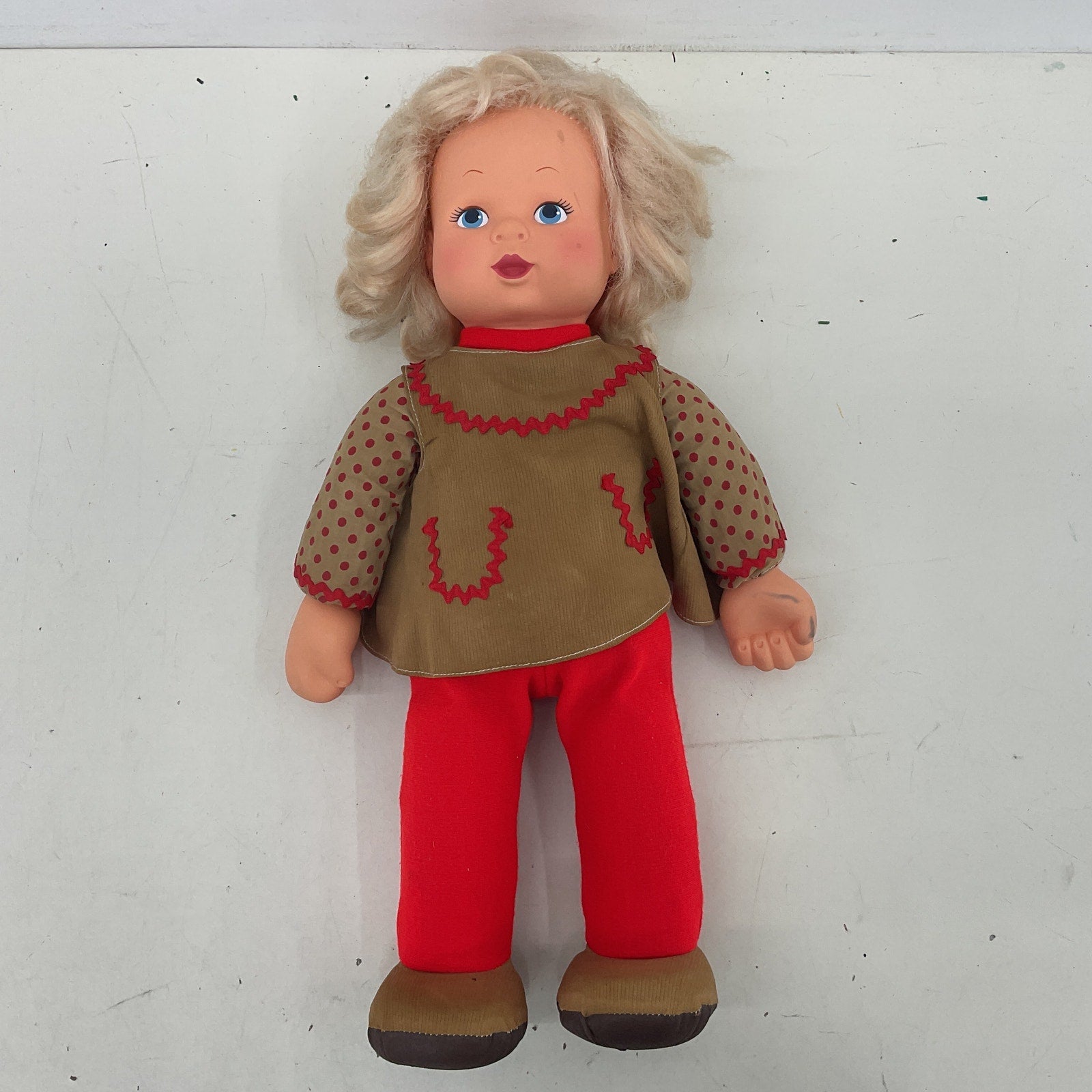 Hasbro Vintage 1975 Preowned Walking Baby Loves You Play Toy Doll Blonde Hair - Warehouse Toys