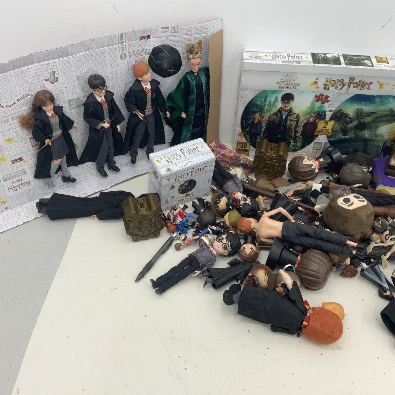 HUGE 23 lbs Harry Potter Wizard Toys Character Figures Puzzles Toy Preowned LOT - Warehouse Toys