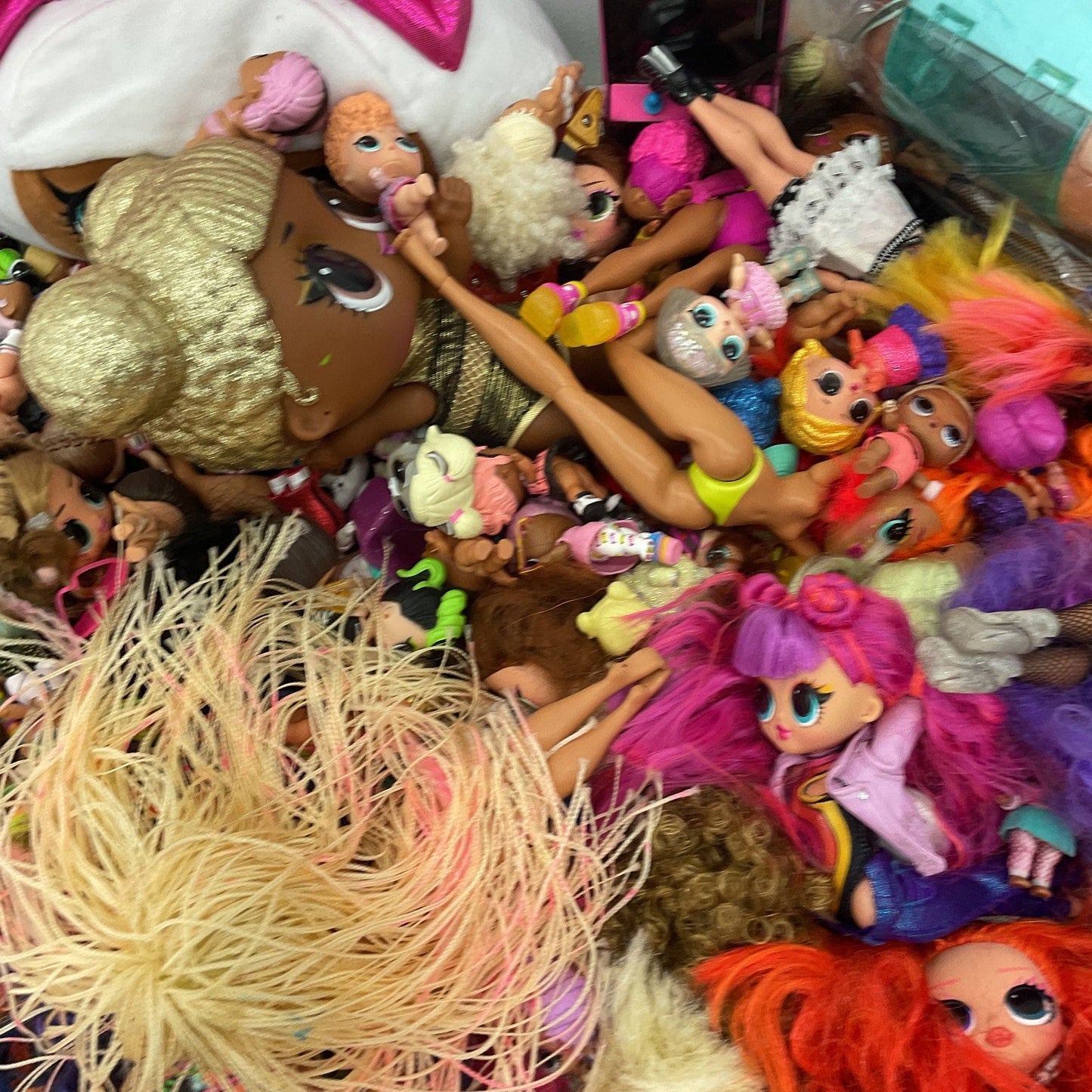 HUGE 37 lbs LOT MGA LOL OMG Surprise & Others Fashion Play Dolls Loose Mixed - Warehouse Toys