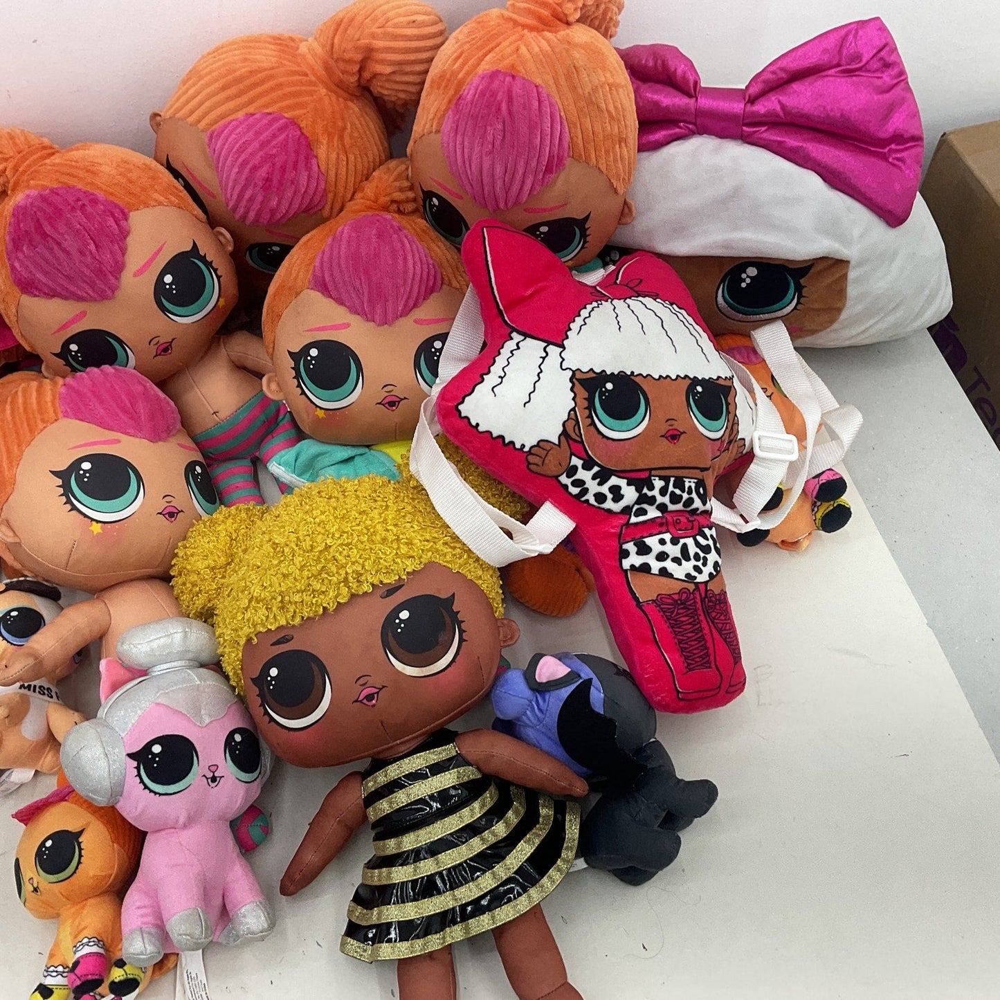 Huge LOT 10 lbs MGA LOL OMG Surprise Big Lil Sistas Play Fashion Dolls Preowned - Warehouse Toys