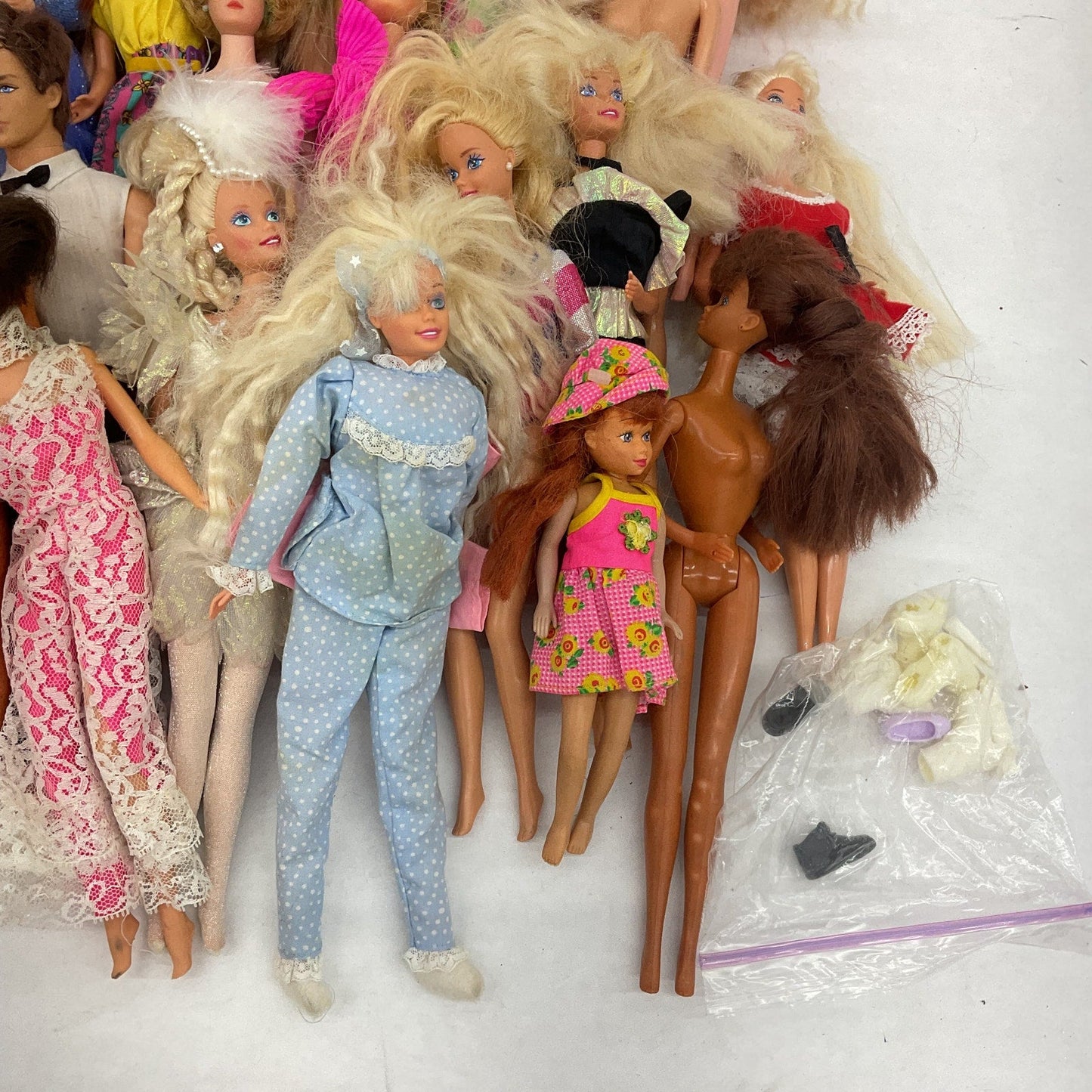 HUGE LOT 20 lbs Vintage Mattel Barbie Ken & Others Fashion Play Dolls Preowned - Warehouse Toys