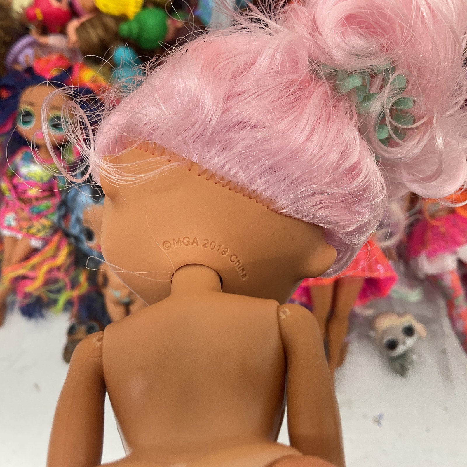 Huge LOT 25 lbs MGA LOL OMG Surprise Big Lil Sistas Play Fashion Dolls Preowned - Warehouse Toys