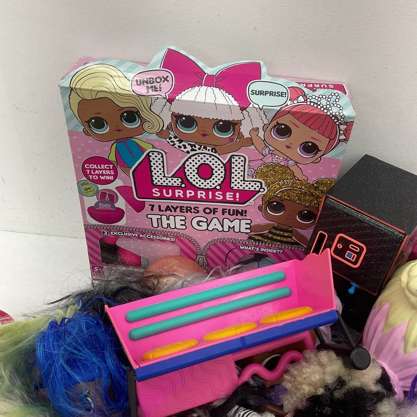 Huge LOT 30 lbs MGA LOL OMG Surprise Big Lil Sistas Play Fashion Dolls Preowned - Warehouse Toys