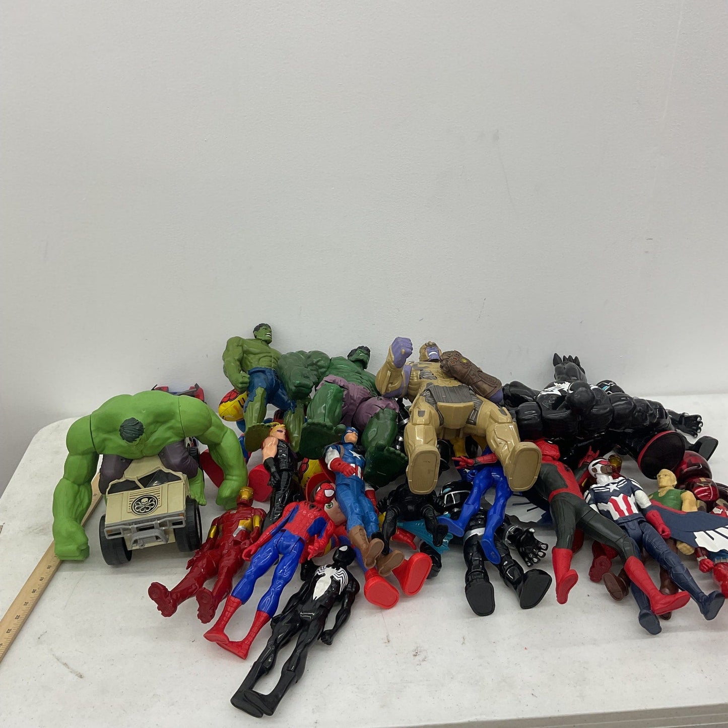 HUGE LOT Loose 25 lbs Super Hero Avengers Marvel Spiderman Action Figures Toys - Warehouse Toys