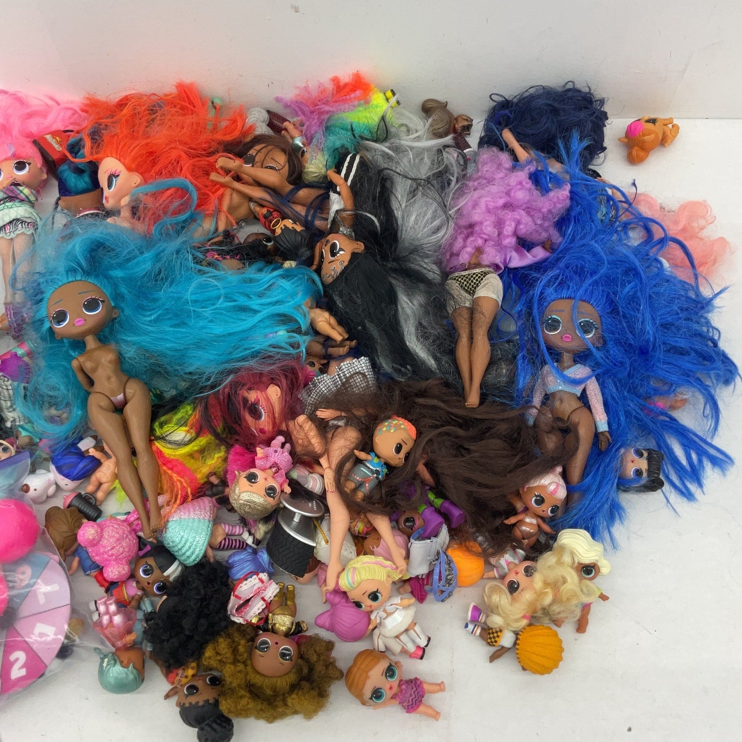 Huge LOT MGA 10 lbs LOL OMG Surprise Big Lil Sistas Play Fashion Dolls Preowned - Warehouse Toys