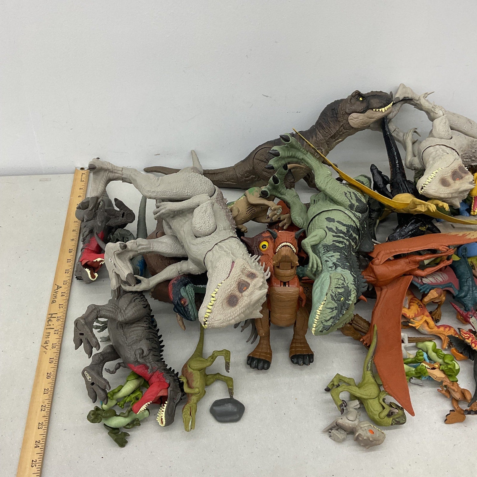 Jurassic Park World T - Rex Dinosaur Action Figures Collection 25 lbs Preowned LOT - Warehouse Toys