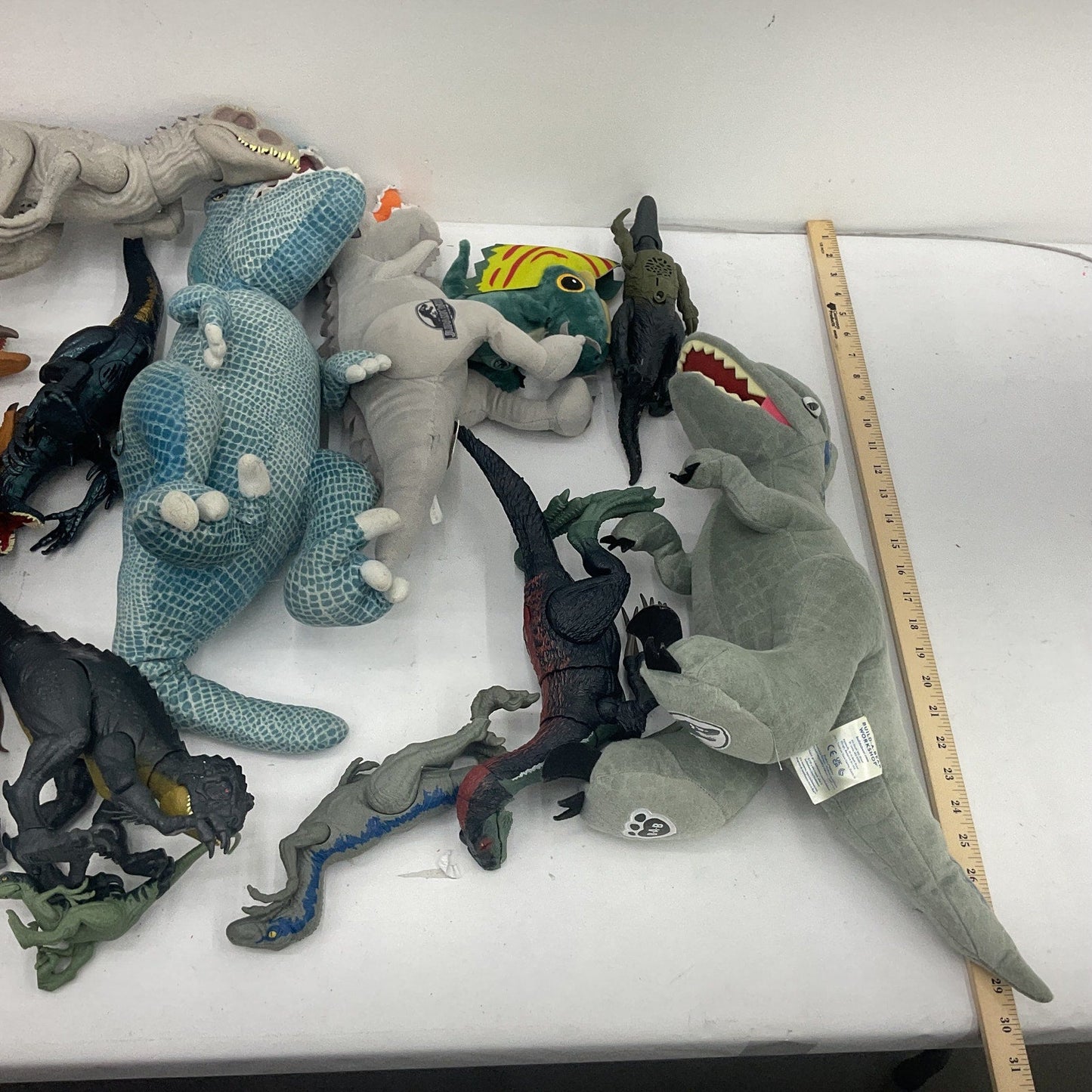 Jurassic Park World T - Rex Dinosaur Action Figures & Plush 21 lbs Preowned LOT - Warehouse Toys