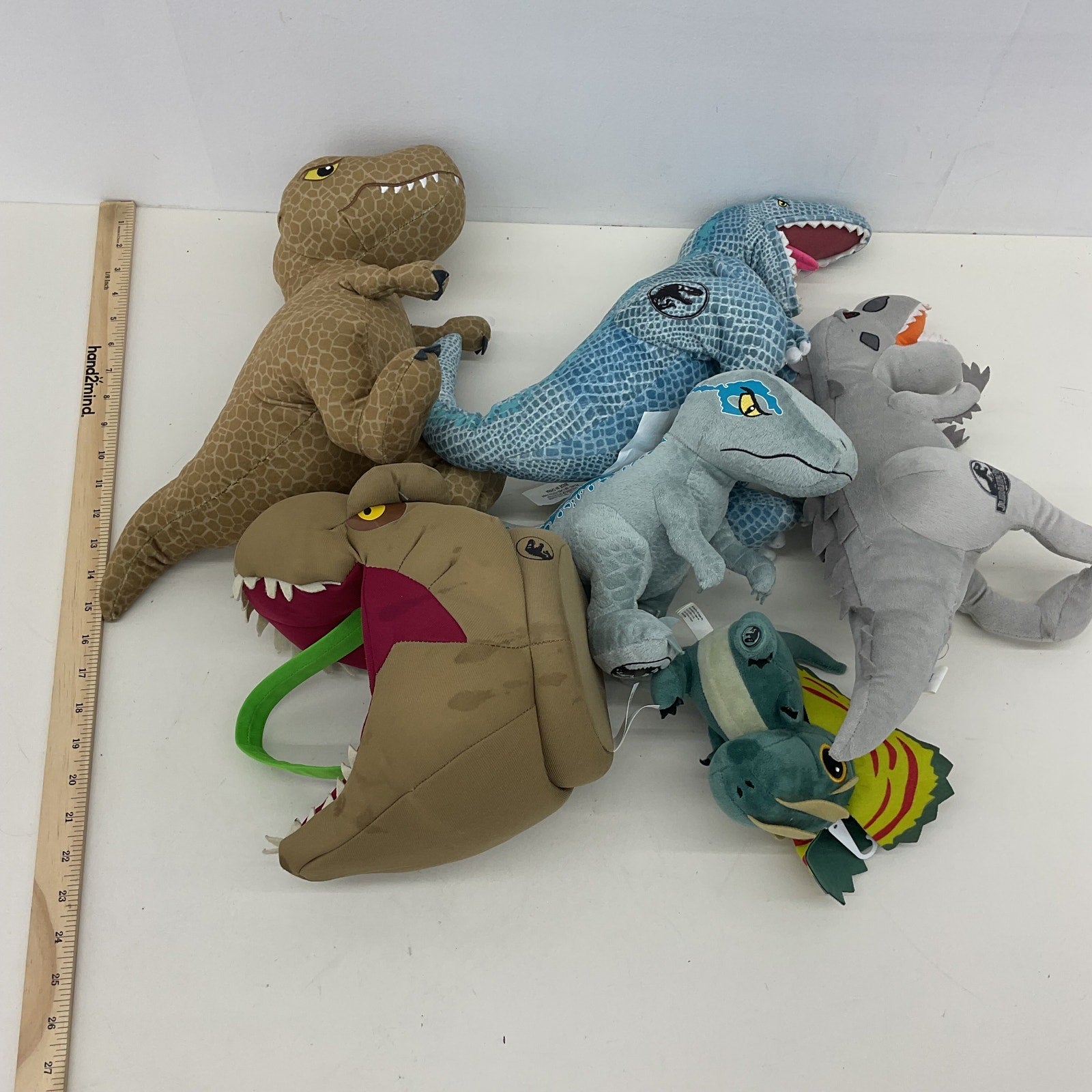 Jurassic World Multicolor Preowned Stuffed Animal Plush Dinosaur Toy Lot - Warehouse Toys