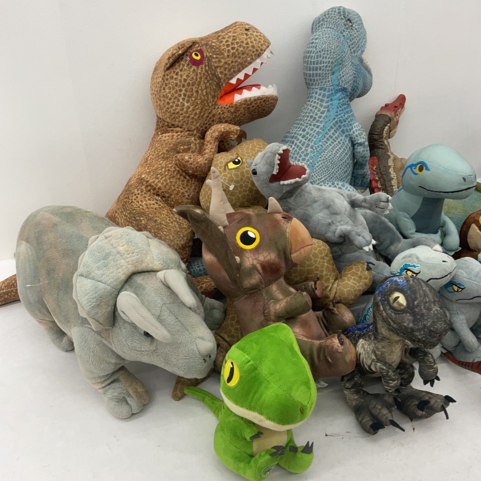 Jurassic World Park Stuffed Animals Dinosaur T - Rex Mixed LOT 12 lbs Preowned - Warehouse Toys