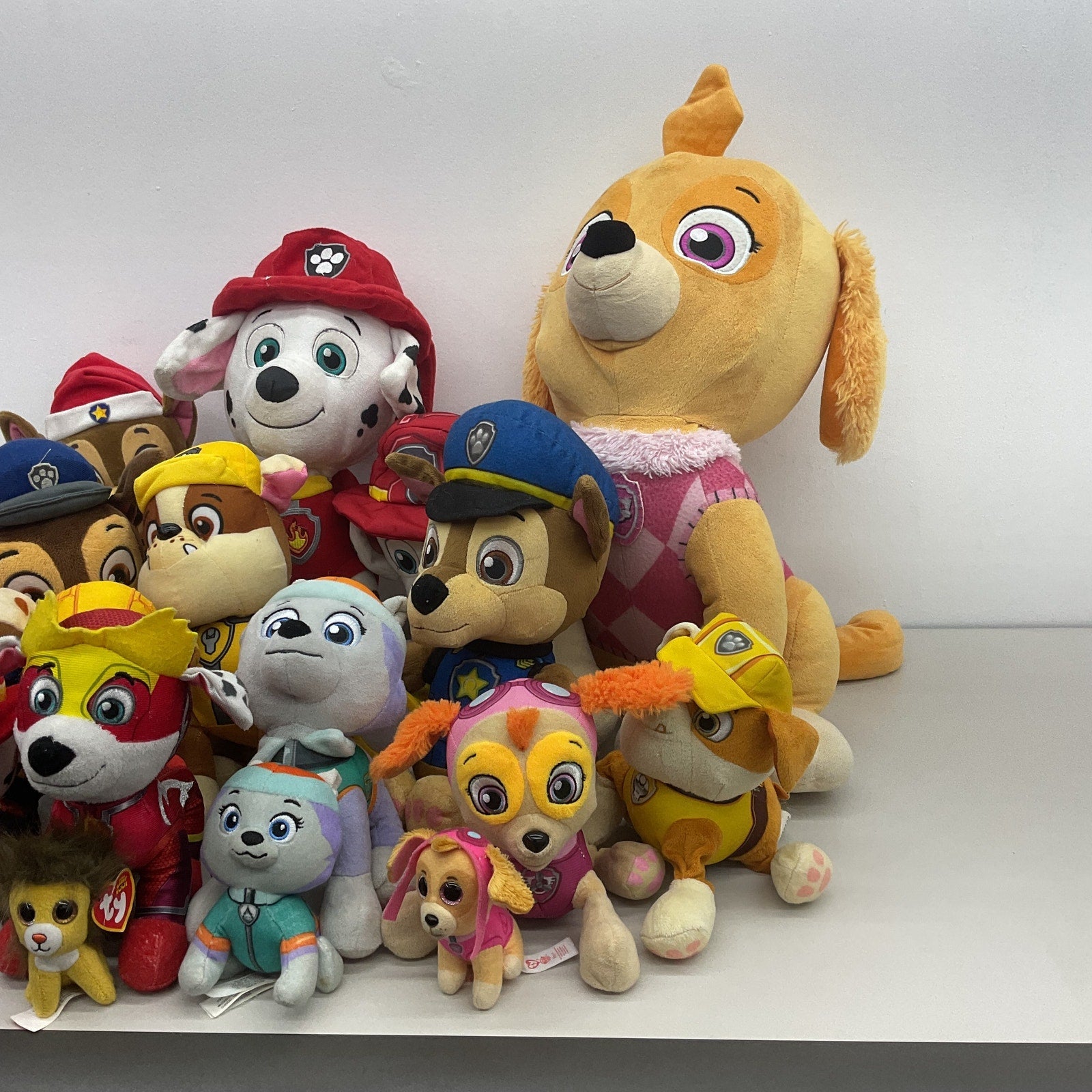 Large offers paw patrol lot