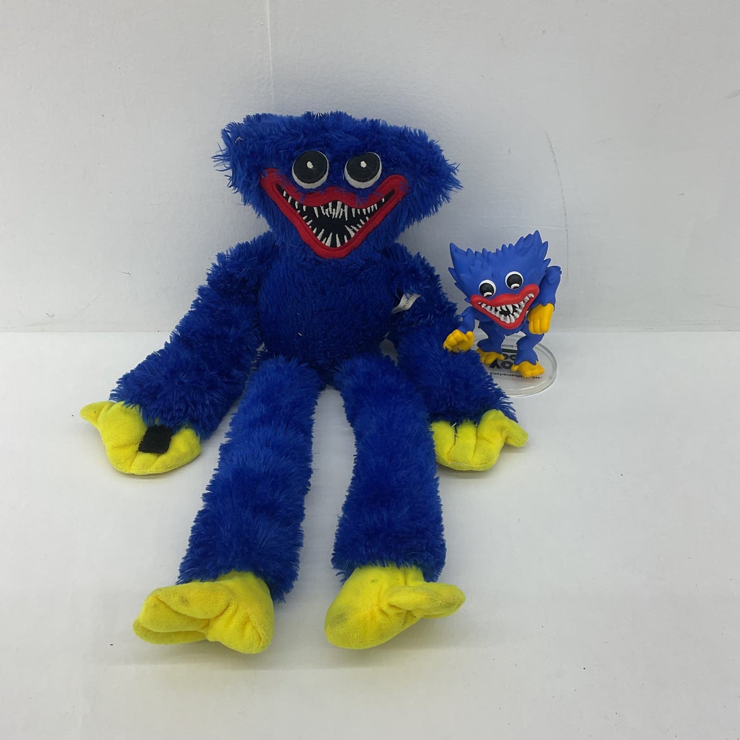 Large Angry Poppy Playtime Blue Huggy Wuggy Plush & Youtooz Toy Figure RARE - Warehouse Toys