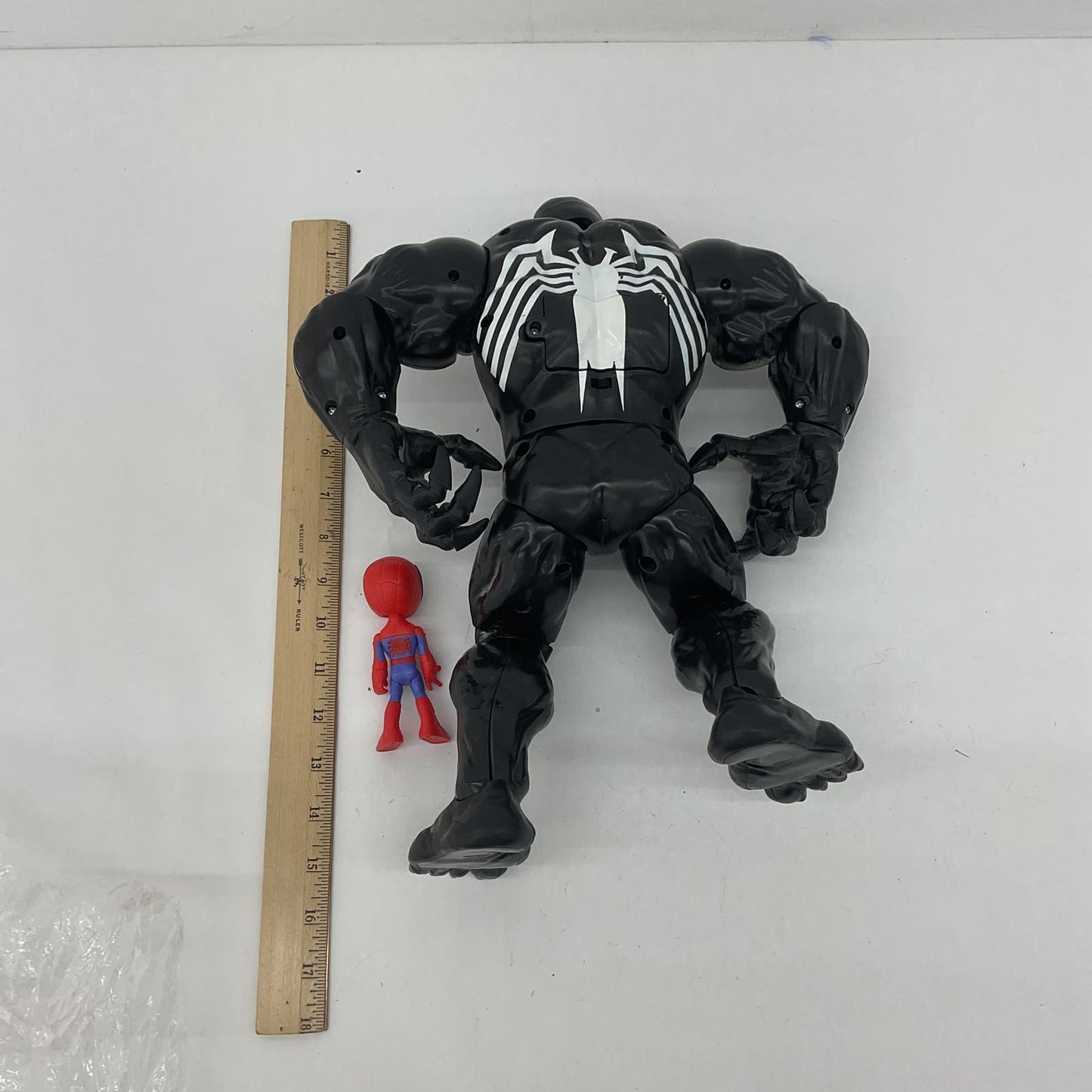 Large Marvel Spiderman Venom Action Figure & Tiny Mini Spiderman Figure - Warehouse Toys