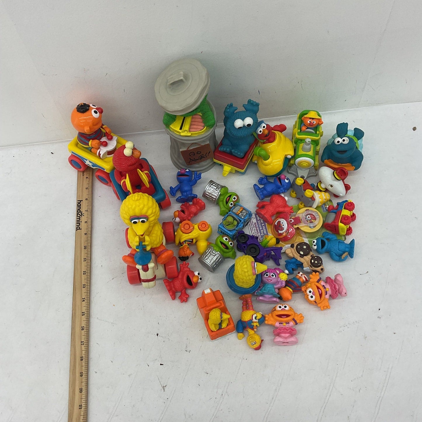 Large Mixed Loose LOT 6 lb Sesame Street Toy Figures Cake Toppers Ernie Big Bird - Warehouse Toys