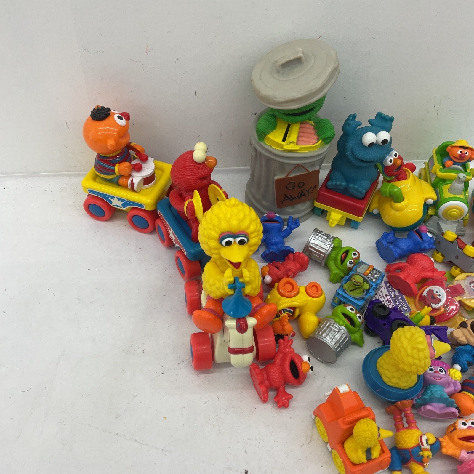 Large Mixed Loose LOT 6 lb Sesame Street Toy Figures Cake Toppers Ernie Big Bird - Warehouse Toys