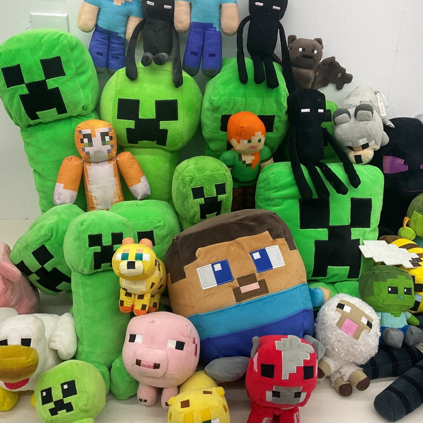 Large Preowned LOT Minecraft Character Plush Dolls Mixed 13 lbs LOT - Warehouse Toys