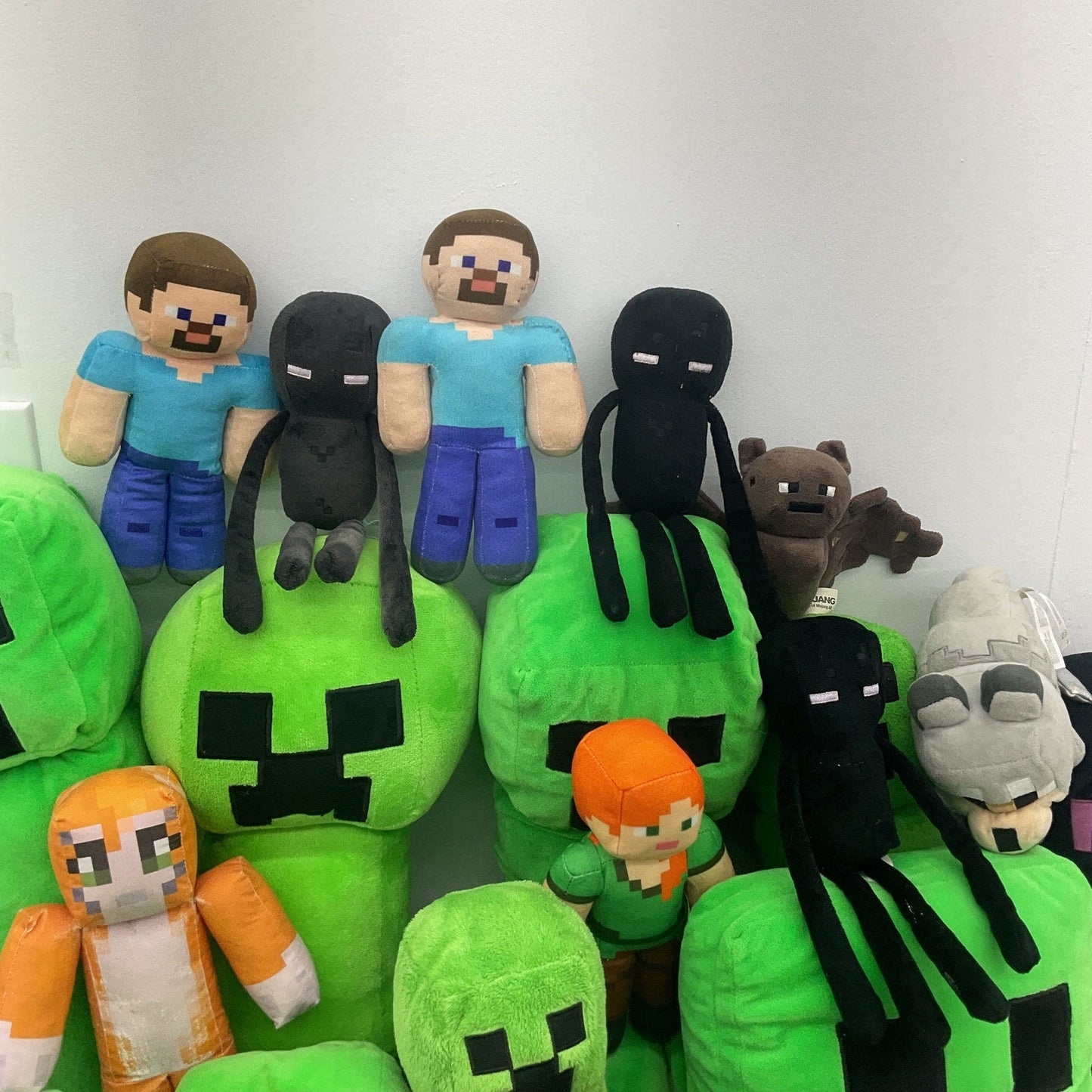 Large Preowned LOT Minecraft Character Plush Dolls Mixed 13 lbs LOT - Warehouse Toys