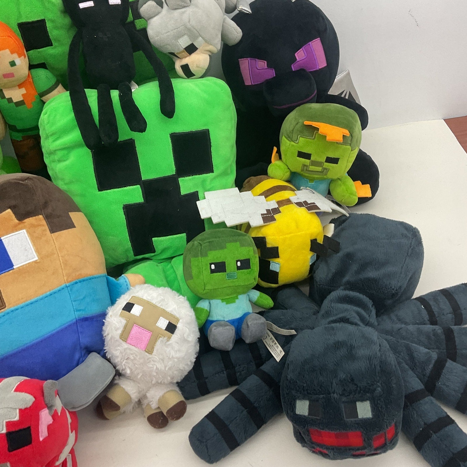 Large Preowned LOT Minecraft Character Plush Dolls Mixed 13 lbs LOT - Warehouse Toys