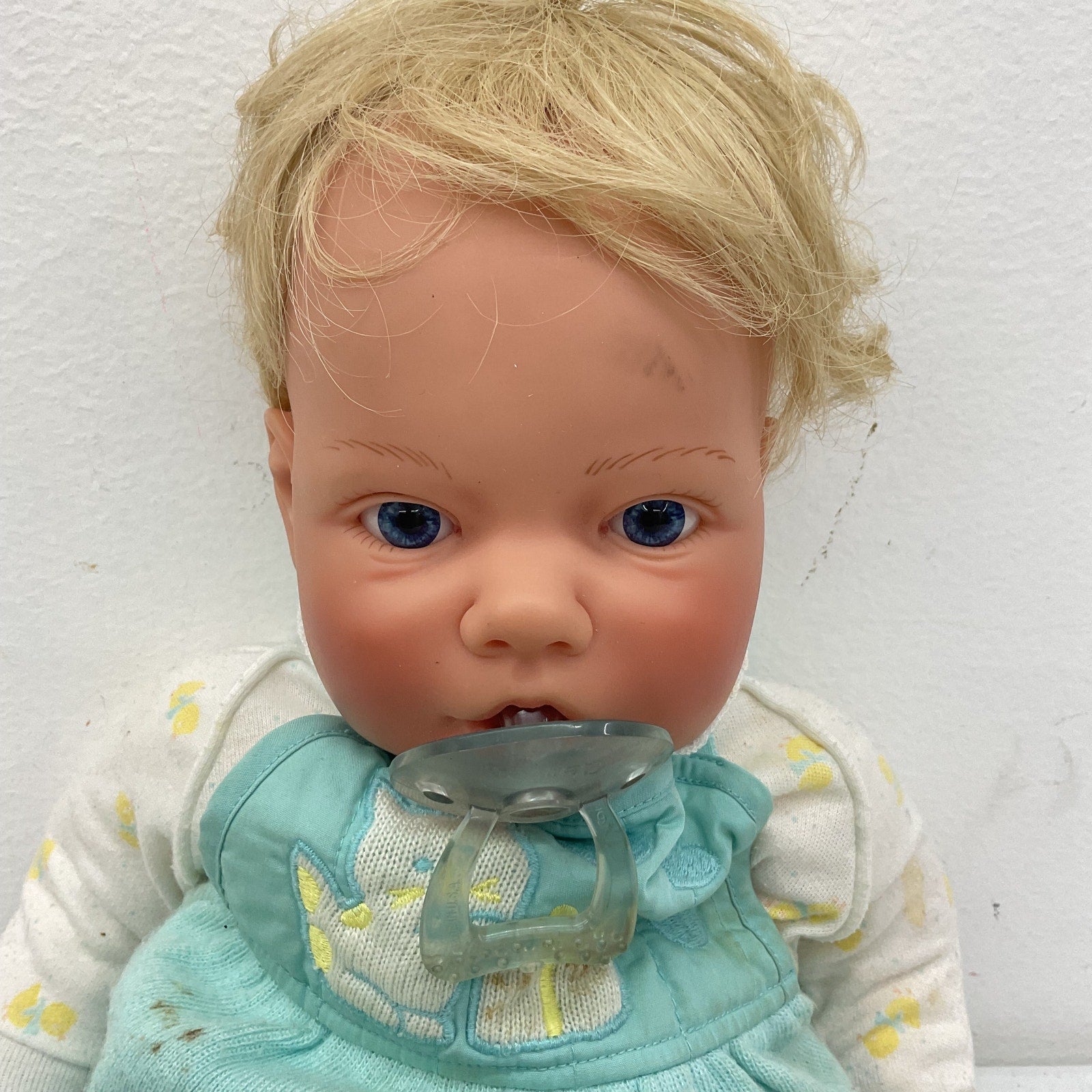 Lee Middleton by Reva Blonde Hair Preowned Baby Doll Toy Figure CUTE Adorable!! - Warehouse Toys