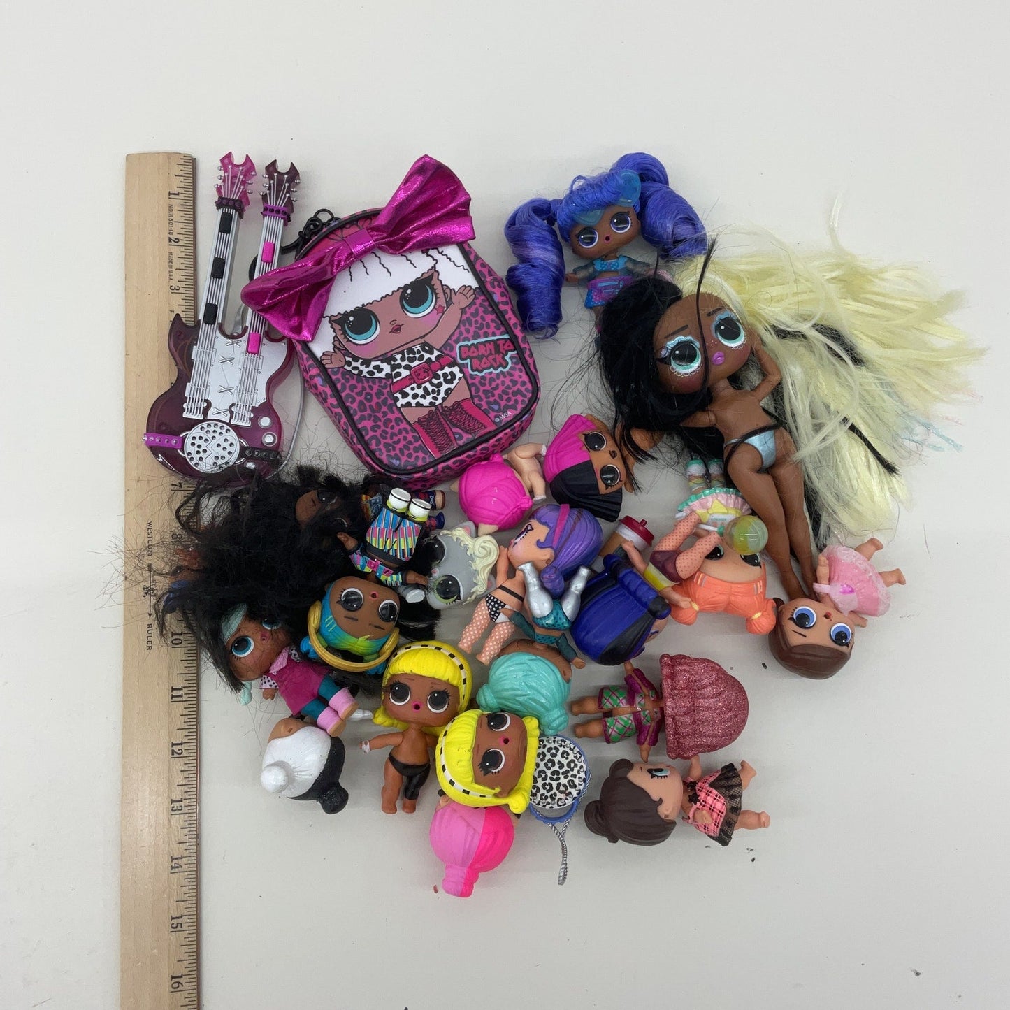 LOL Surprise Dolls MGA Multicolor Plastic Doll Lot Preowned - Warehouse Toys