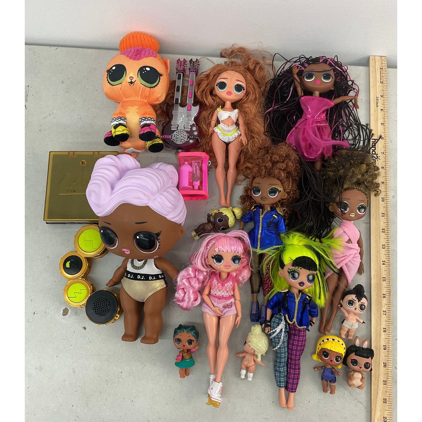 LOL Surprise Dolls Multicolor Fashion Doll Wholesale Bulk Lot Used - Warehouse Toys