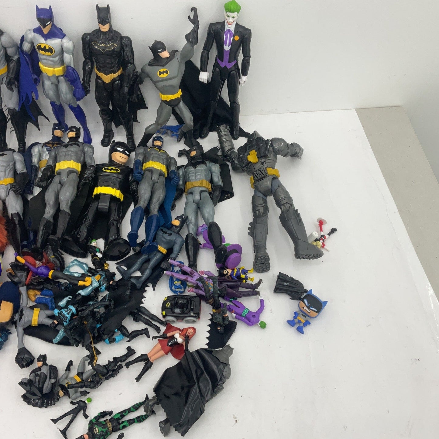 Loose Action Figures Toys LOT 10 lbs Preowned DC Comics Batman Villains Heroes - Warehouse Toys