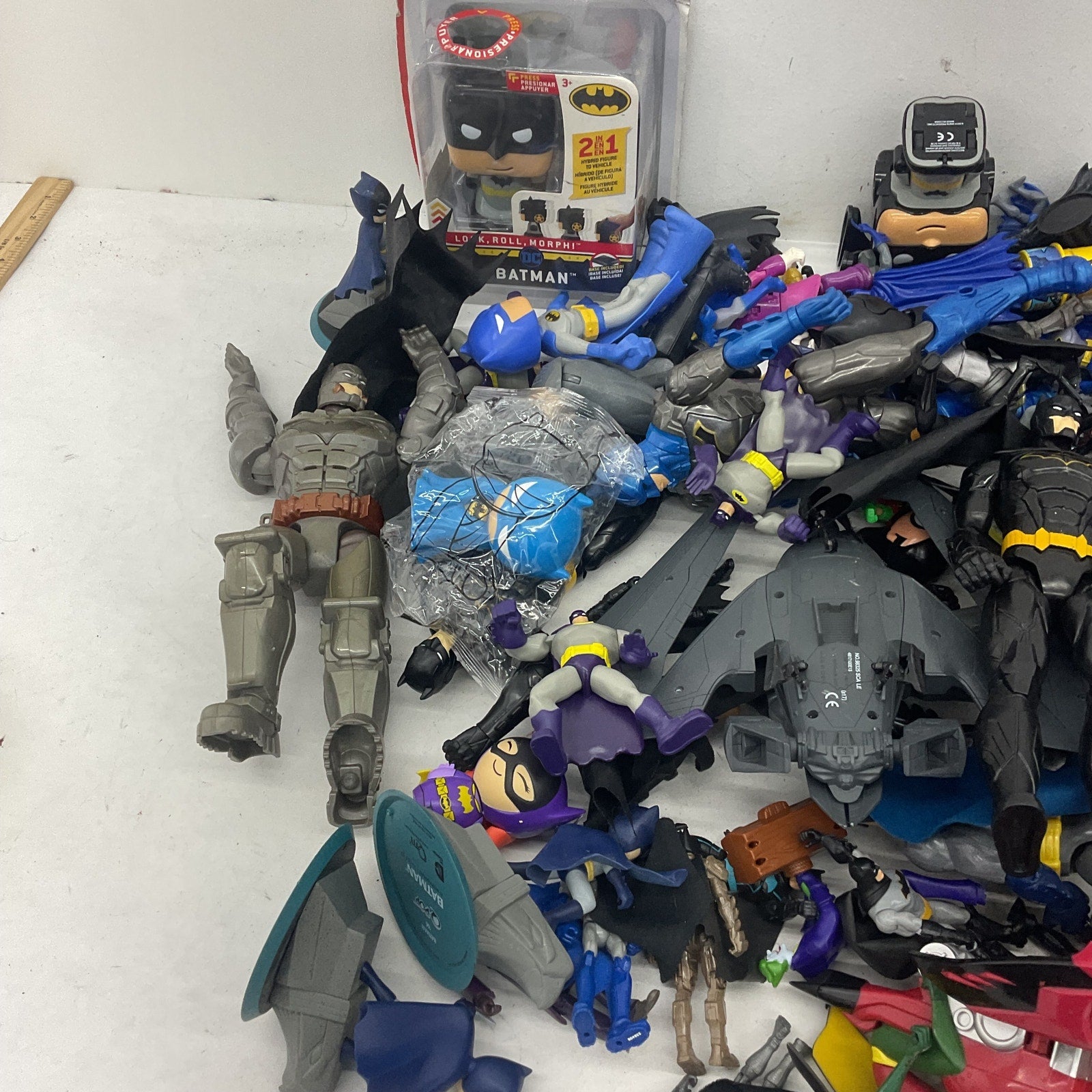 Loose Action Figures Toys LOT 19 lbs Preowned DC Comics Batman Villains Heroes - Warehouse Toys