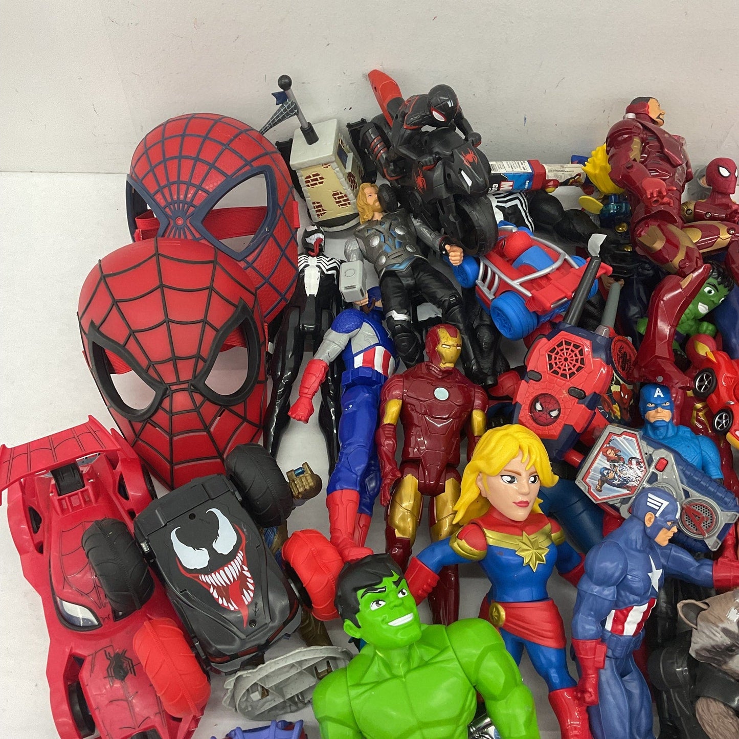 Loose Action Figures Toys LOT 25 lbs Random Mix Preowned DC Marvel & Others - Warehouse Toys