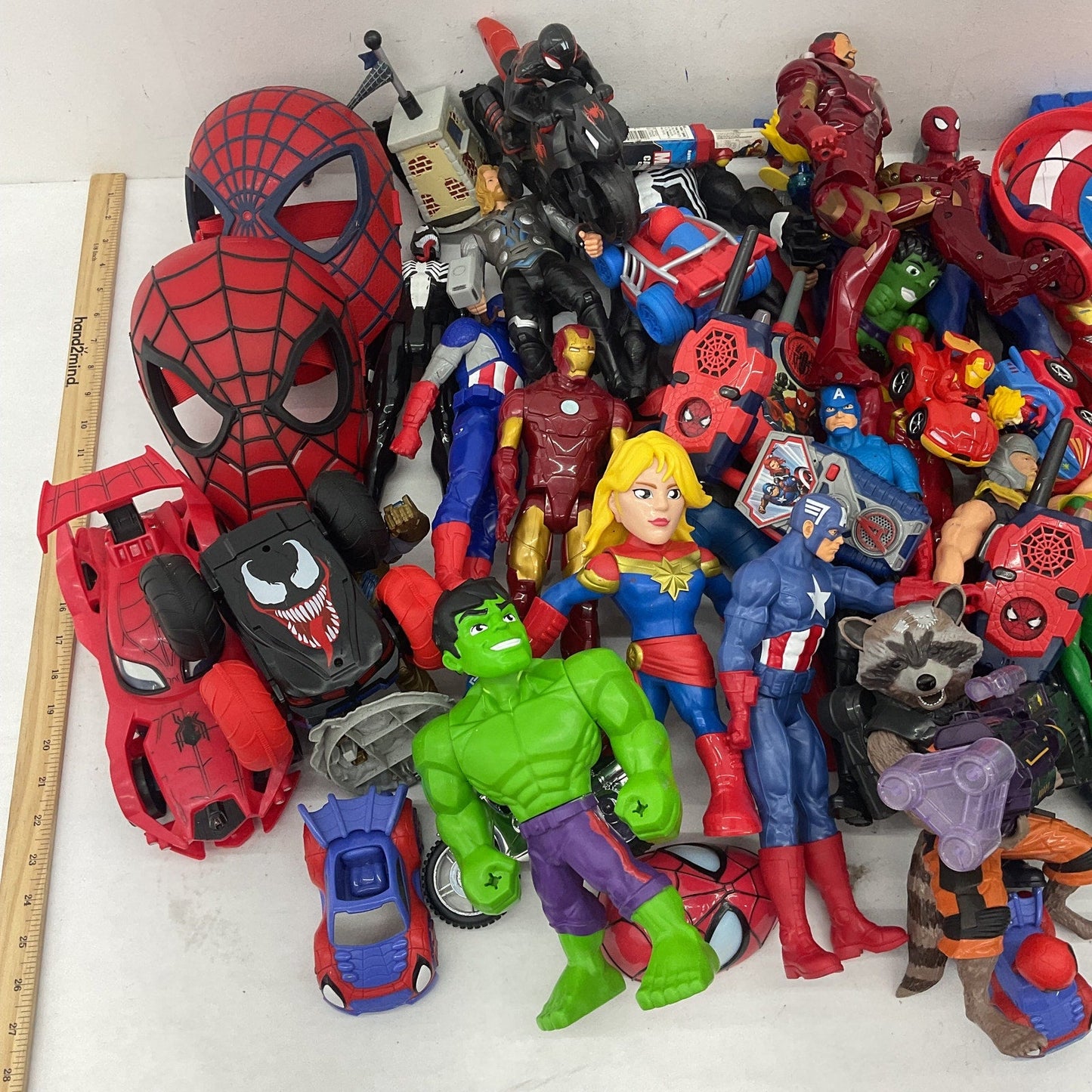 Loose Action Figures Toys LOT 25 lbs Random Mix Preowned DC Marvel & Others - Warehouse Toys