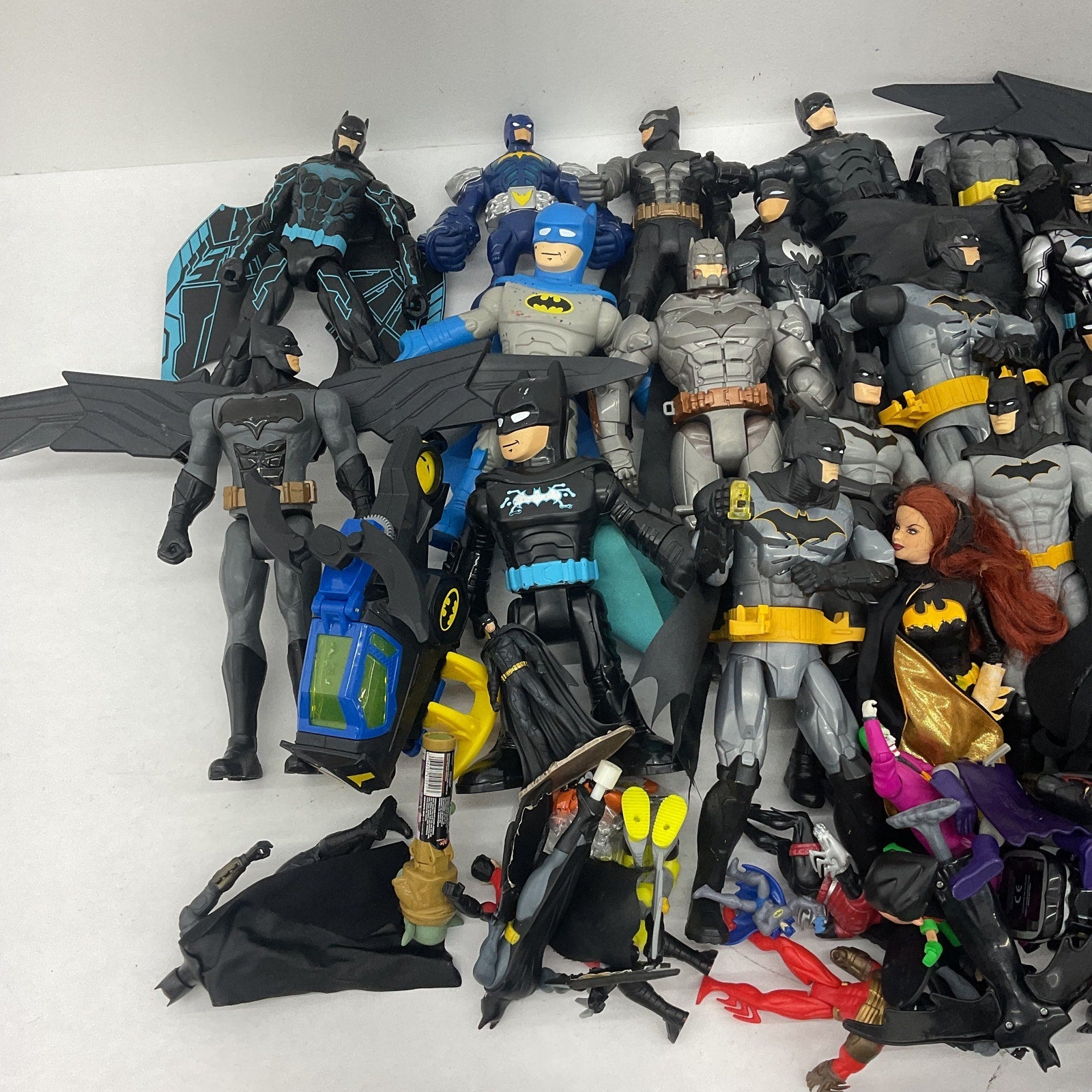 Loose Action Figures Toys LOT Preowned DC Comics Batman Villains Heroes 25 lbs - Warehouse Toys