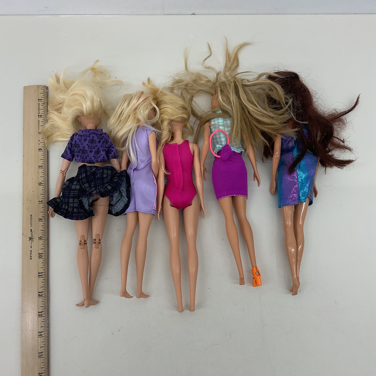 Loose Barbie & Other Fashion Doll LOT Blonde Brunette in Outfits Used - Warehouse Toys