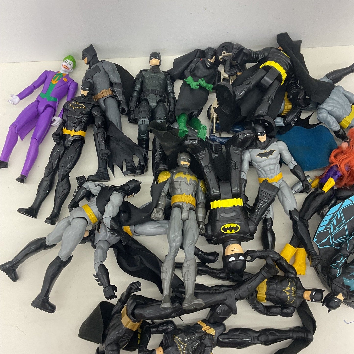 Loose LOT 10 lbs Action Figures Preowned DC Comics Batman Villains Heroes Toys - Warehouse Toys