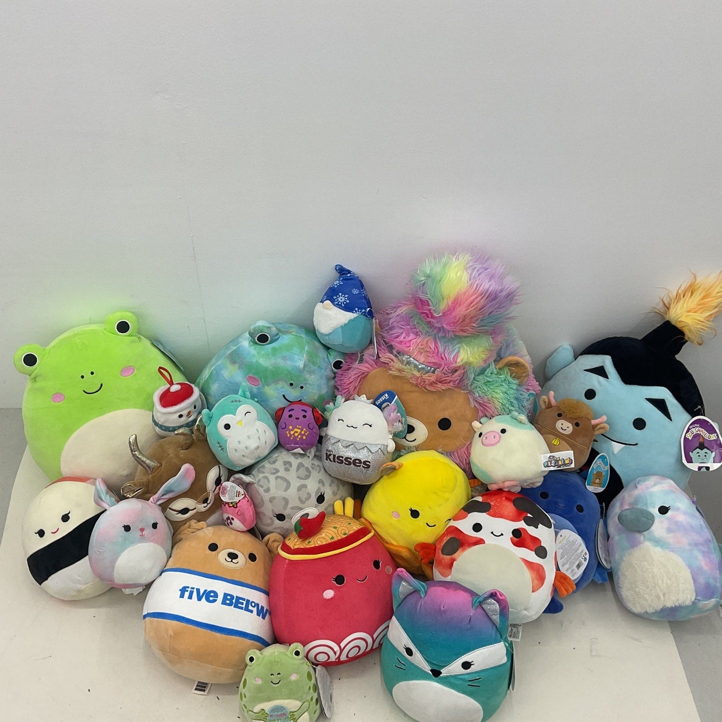 LOT 13 lbs Soft Squishmallow Character Plush Stuffed Toys Preowned Holiday Food - Warehouse Toys