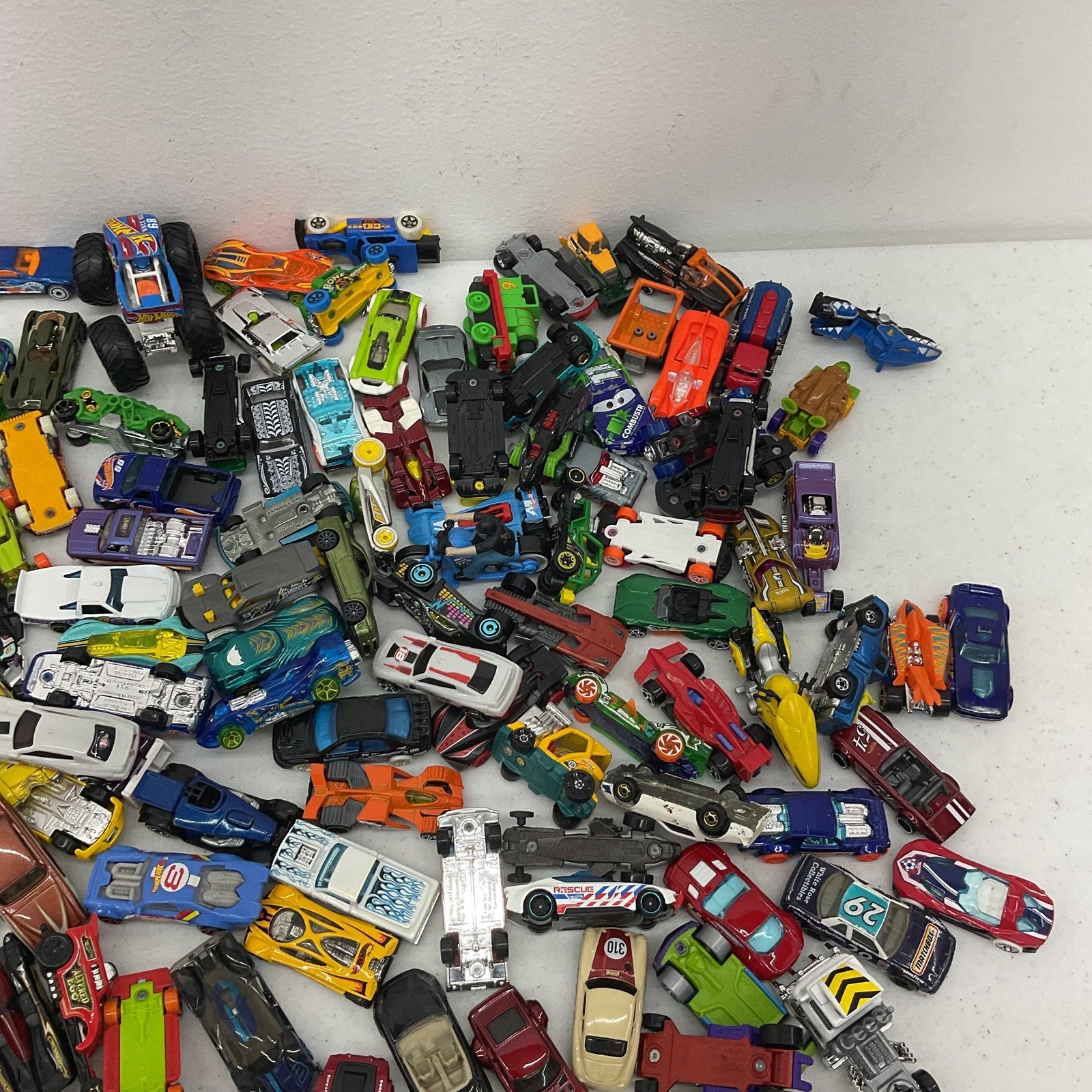 LOT 16 LBS Hot Wheels & Others Diecast Toy Cars Trucks Monster Trucks Vehicles - Warehouse Toys