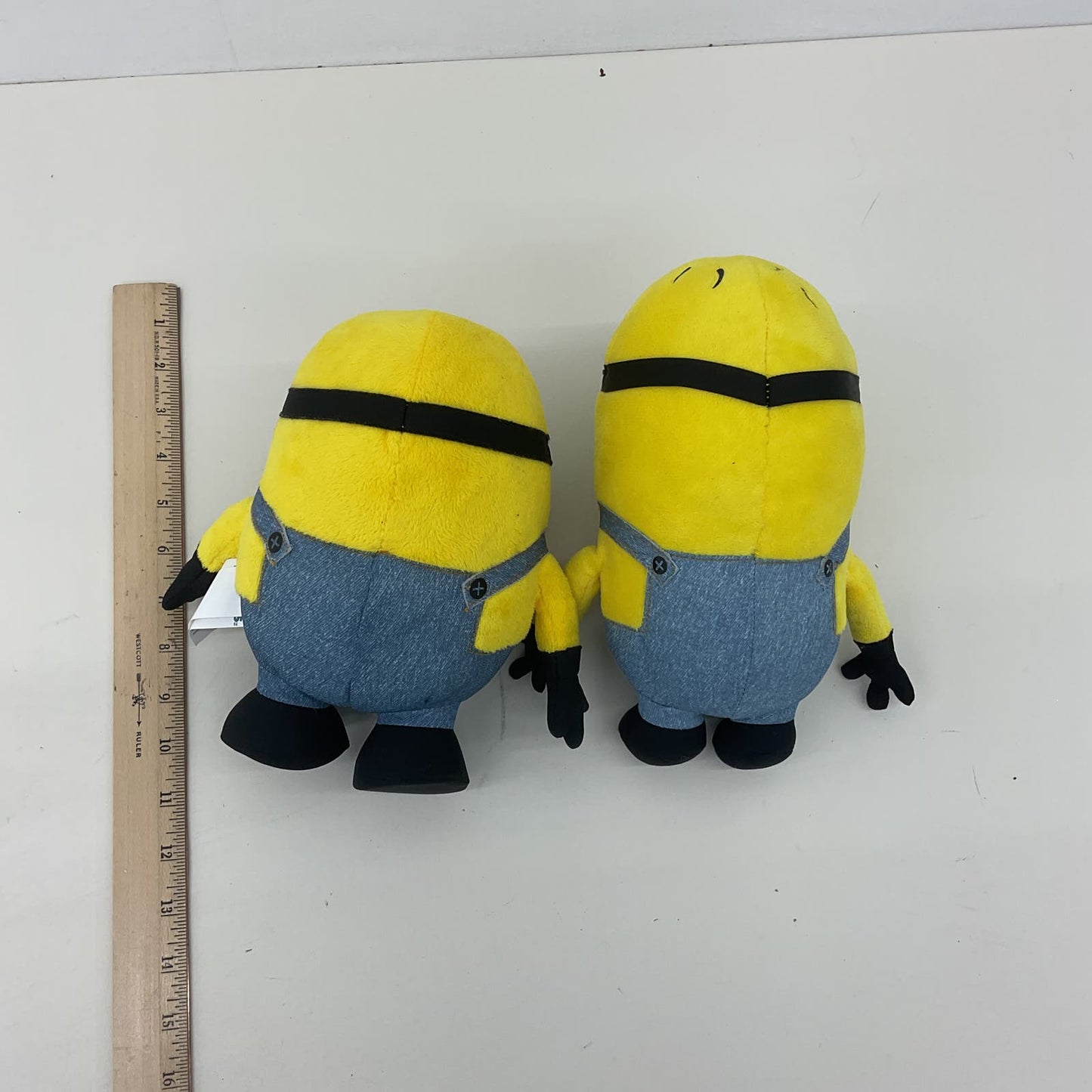 LOT 2 Despicable Me Minions Goggles Character Plush Dolls Stuffed Toys - Warehouse Toys