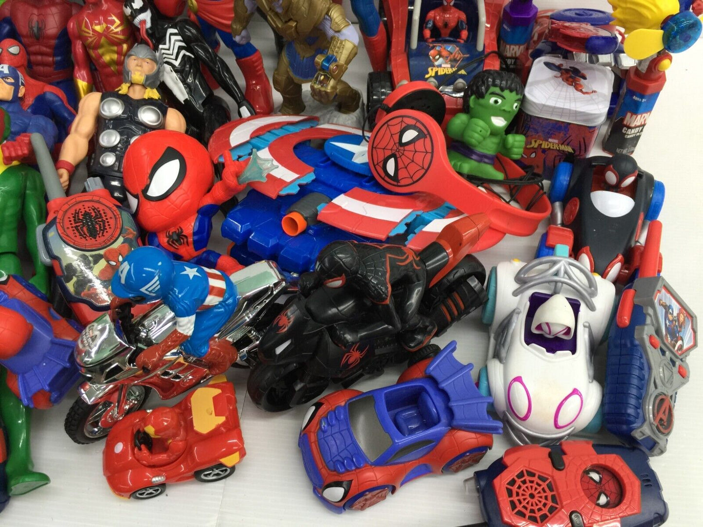 LOT 28 lbs Mixed Super Heroes Villains Marvel Spiderman Hulk Action Figure Toys - Warehouse Toys