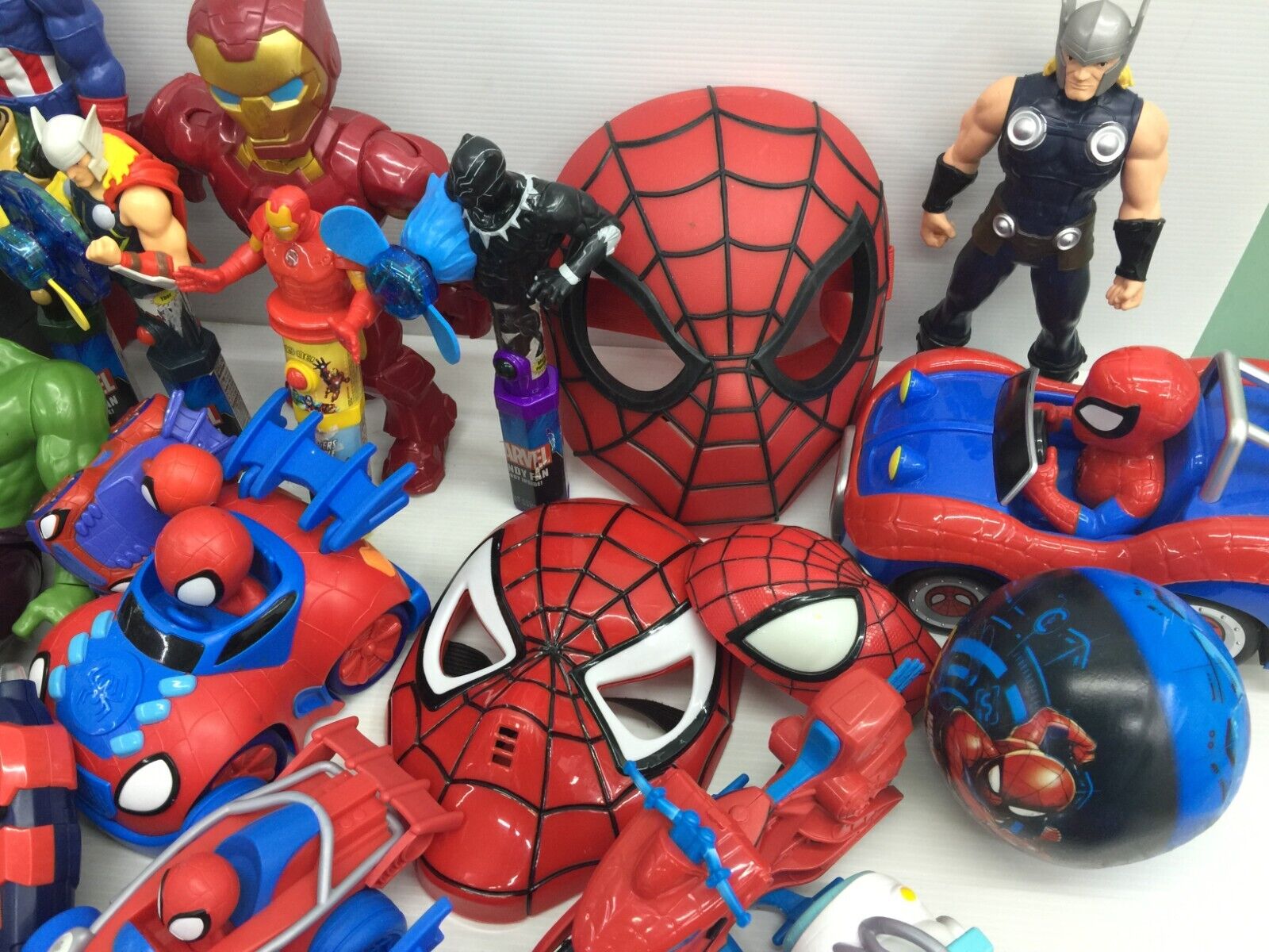 LOT 30 lbs Mixed Super Heroes Villains Marvel Spiderman Hulk Action Figure Toys - Warehouse Toys